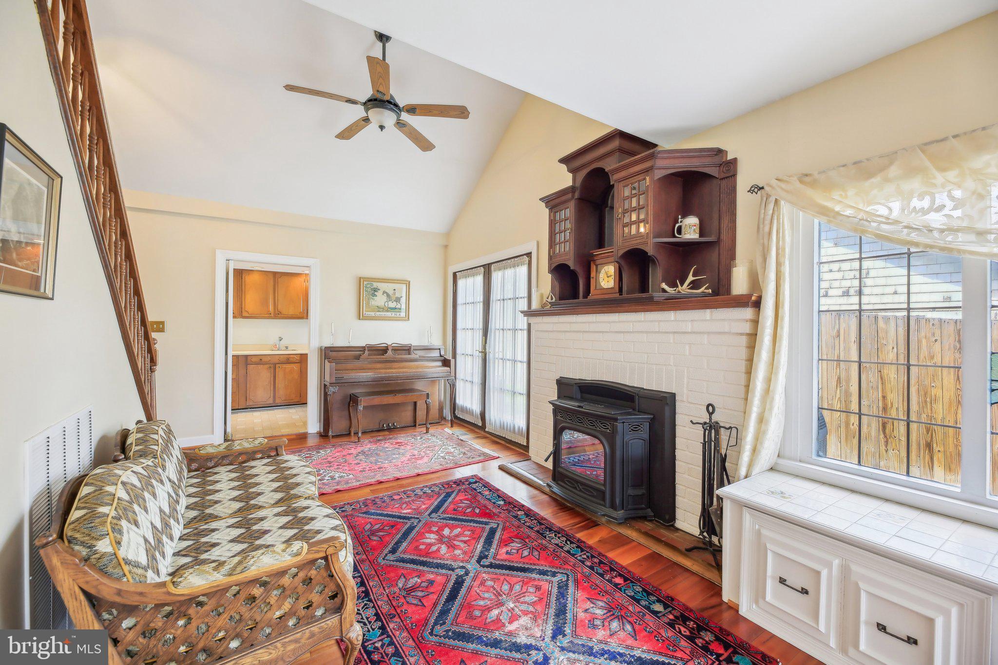 SOUTH RIVER HEIGHTS - Residential