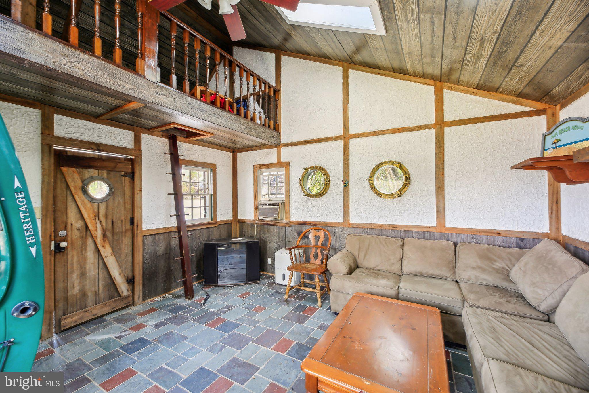 SOUTH RIVER HEIGHTS - Residential