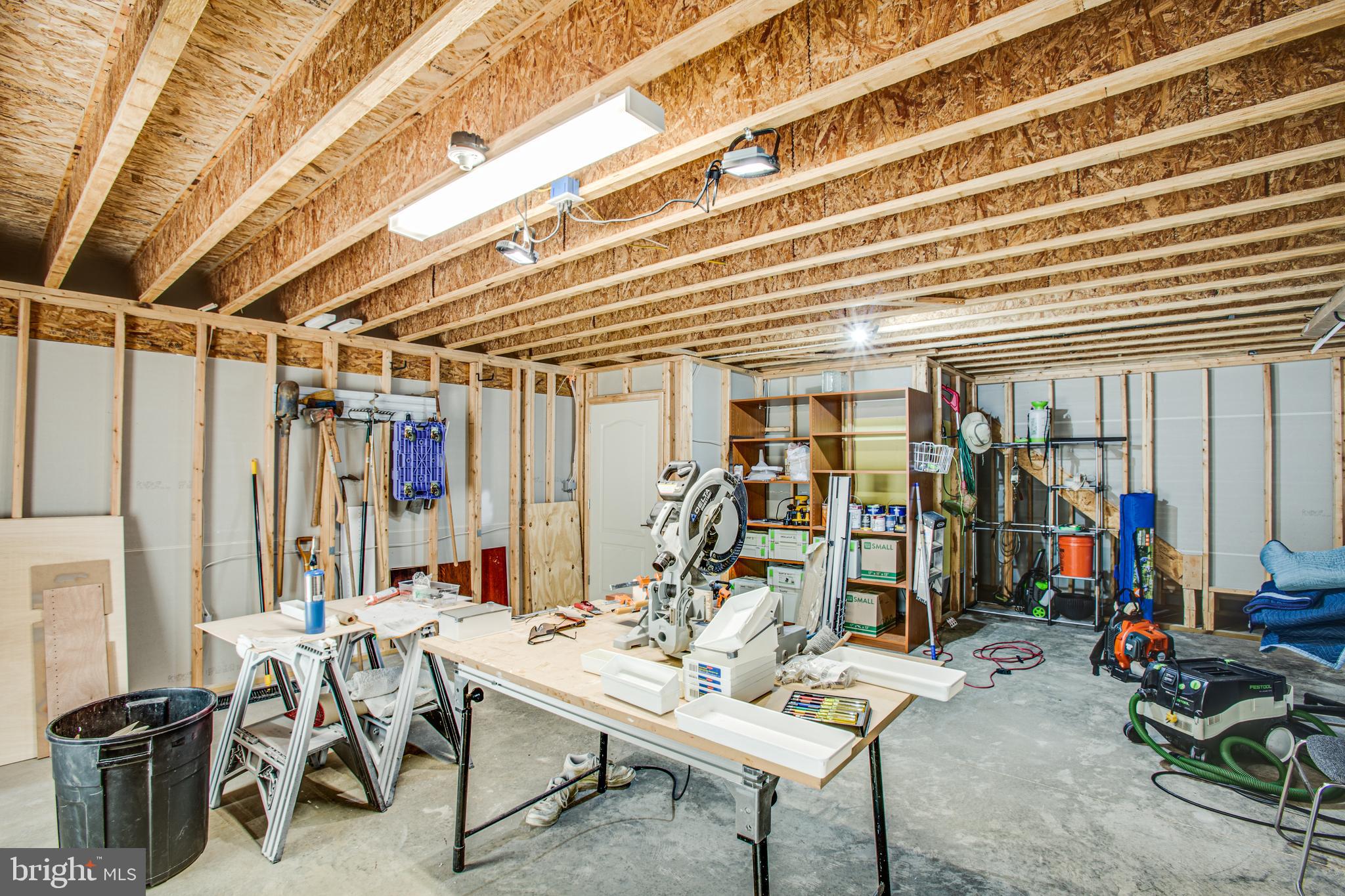 VIRGINIA HERITAGE AT LEE'S PARK - Residential