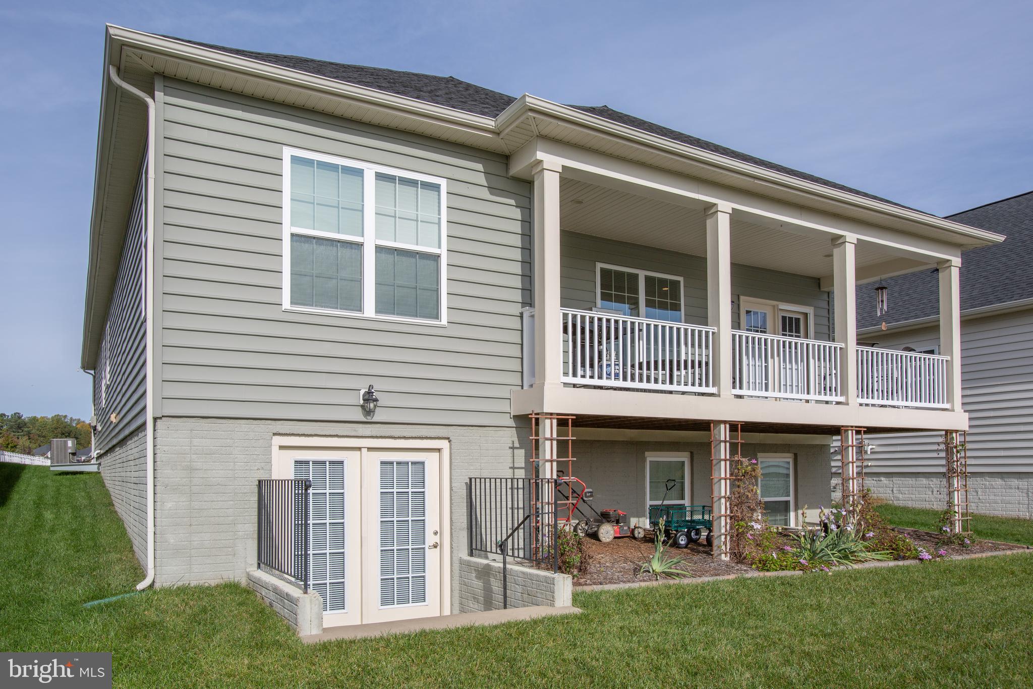 VIRGINIA HERITAGE AT LEE'S PARK - Residential