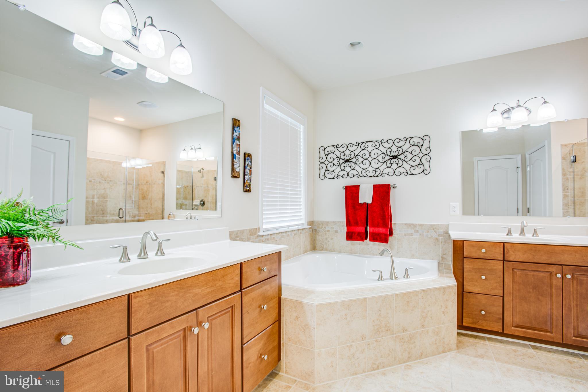 VIRGINIA HERITAGE AT LEE'S PARK - Residential