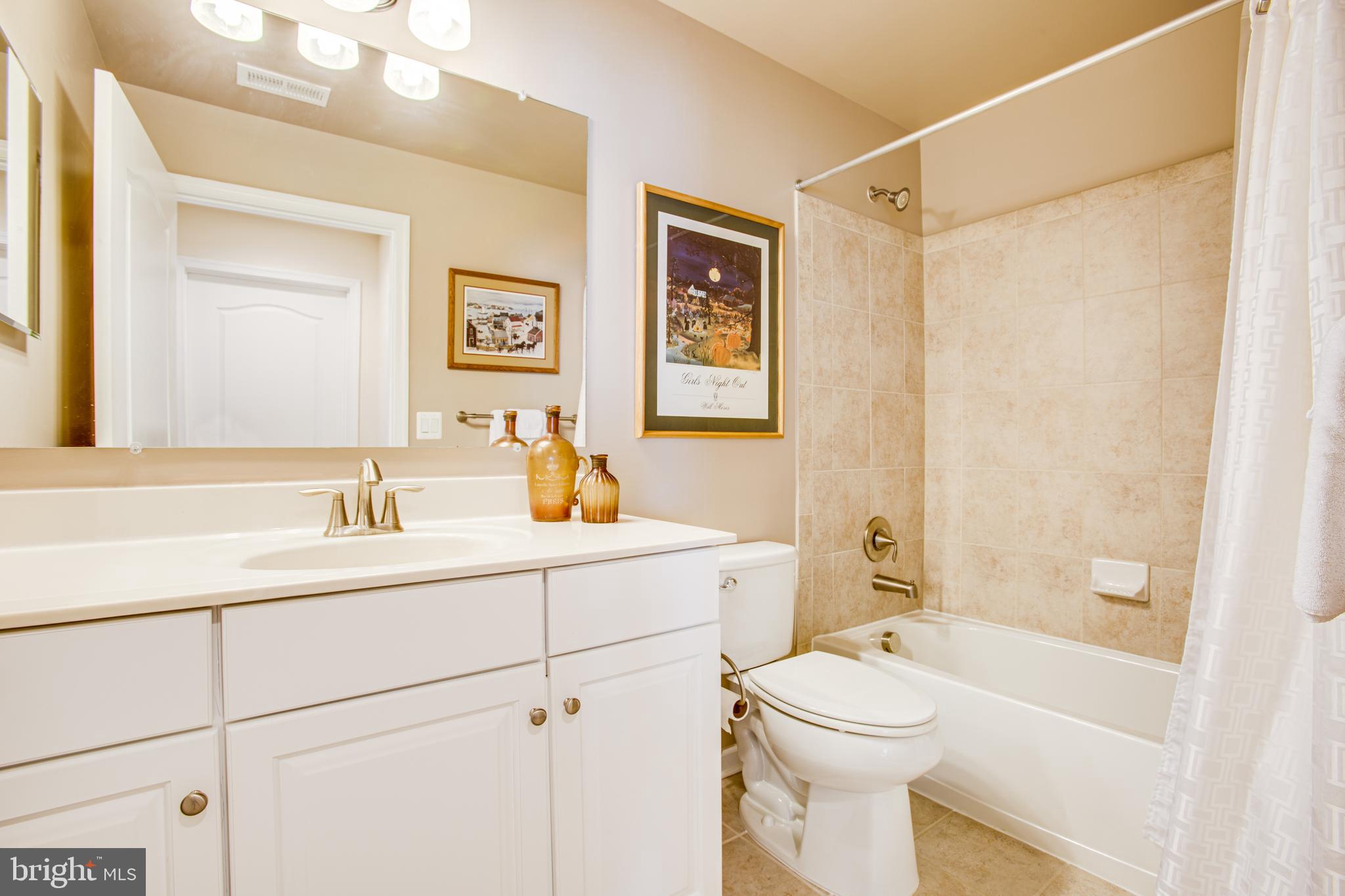 VIRGINIA HERITAGE AT LEE'S PARK - Residential