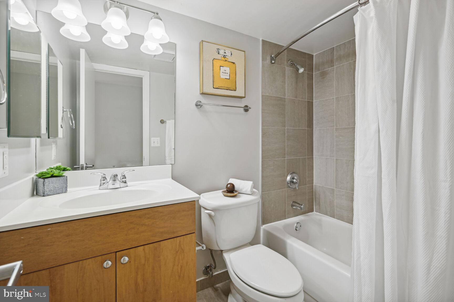 THE CHASE AT BETHESDA - Residential