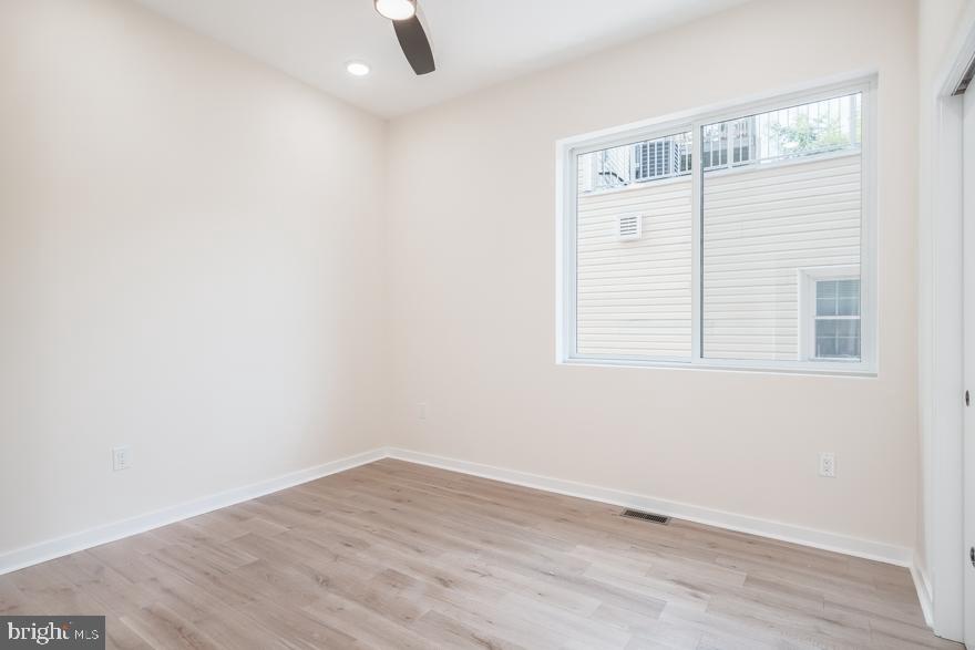 QUEEN VILLAGE - Residential Lease