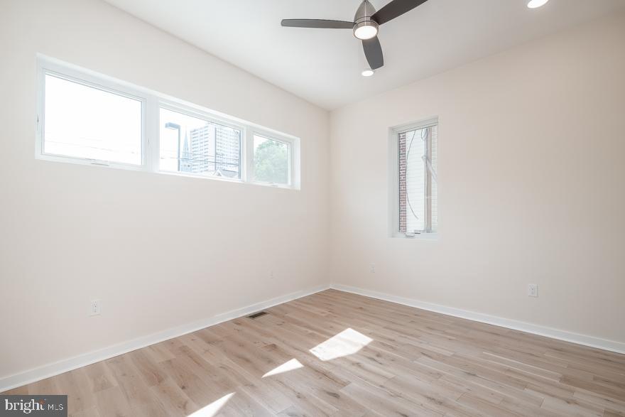 QUEEN VILLAGE - Residential Lease
