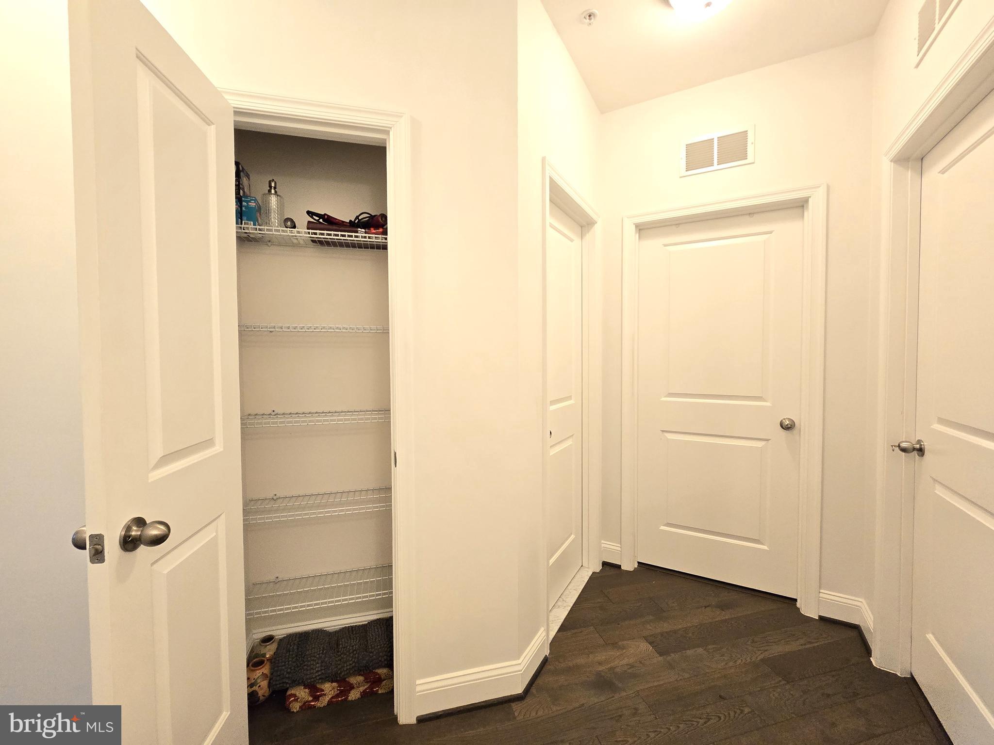 VILLAGE GREENS - Residential Lease