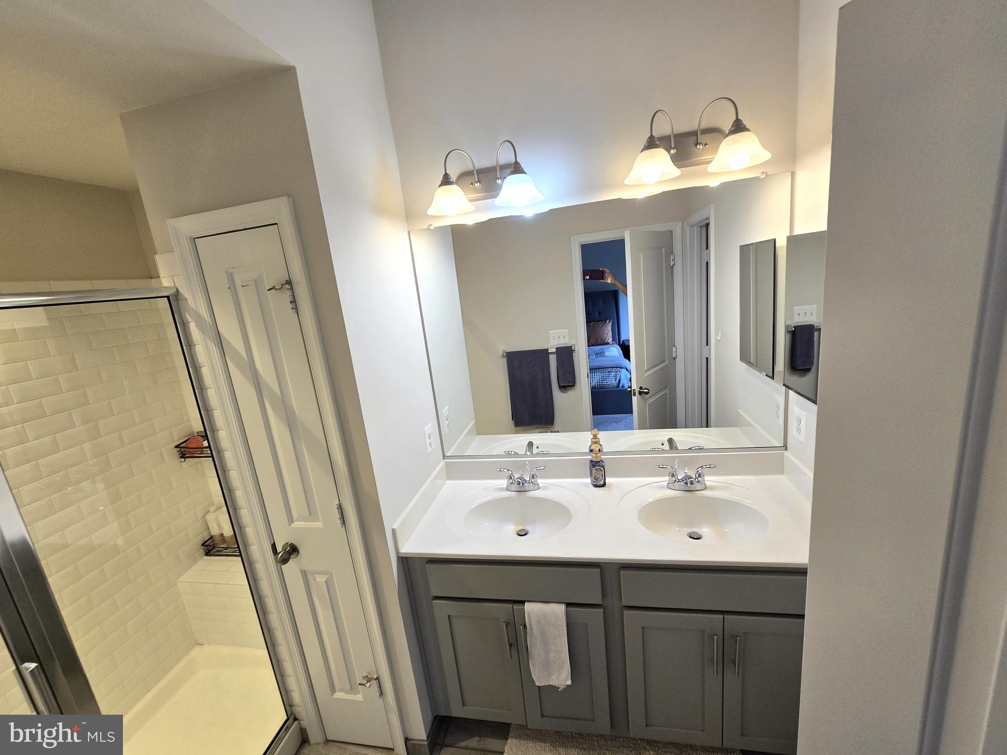 VILLAGE GREENS - Residential Lease