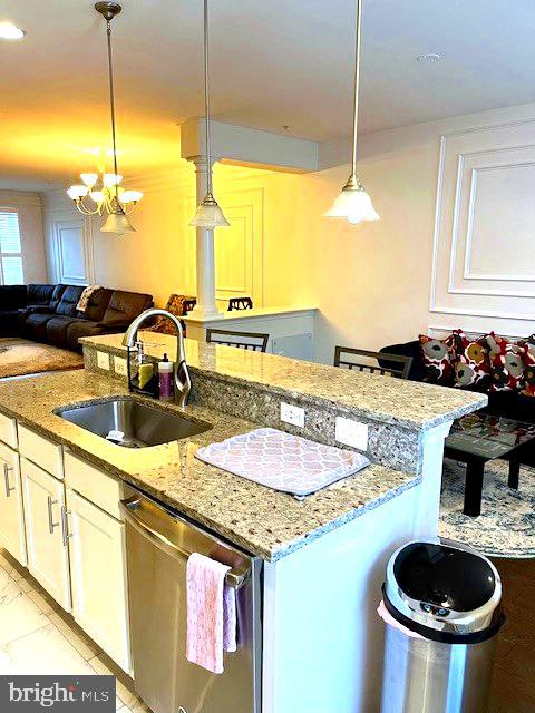 VILLAGE GREENS - Residential Lease