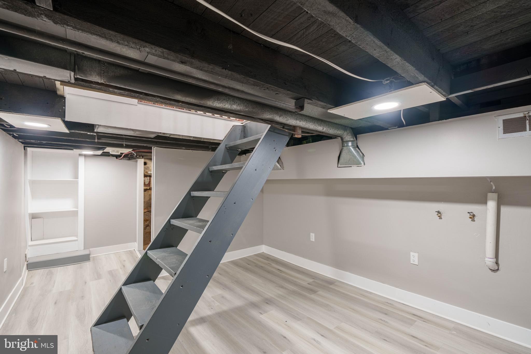 HEDGEVILLE - Residential