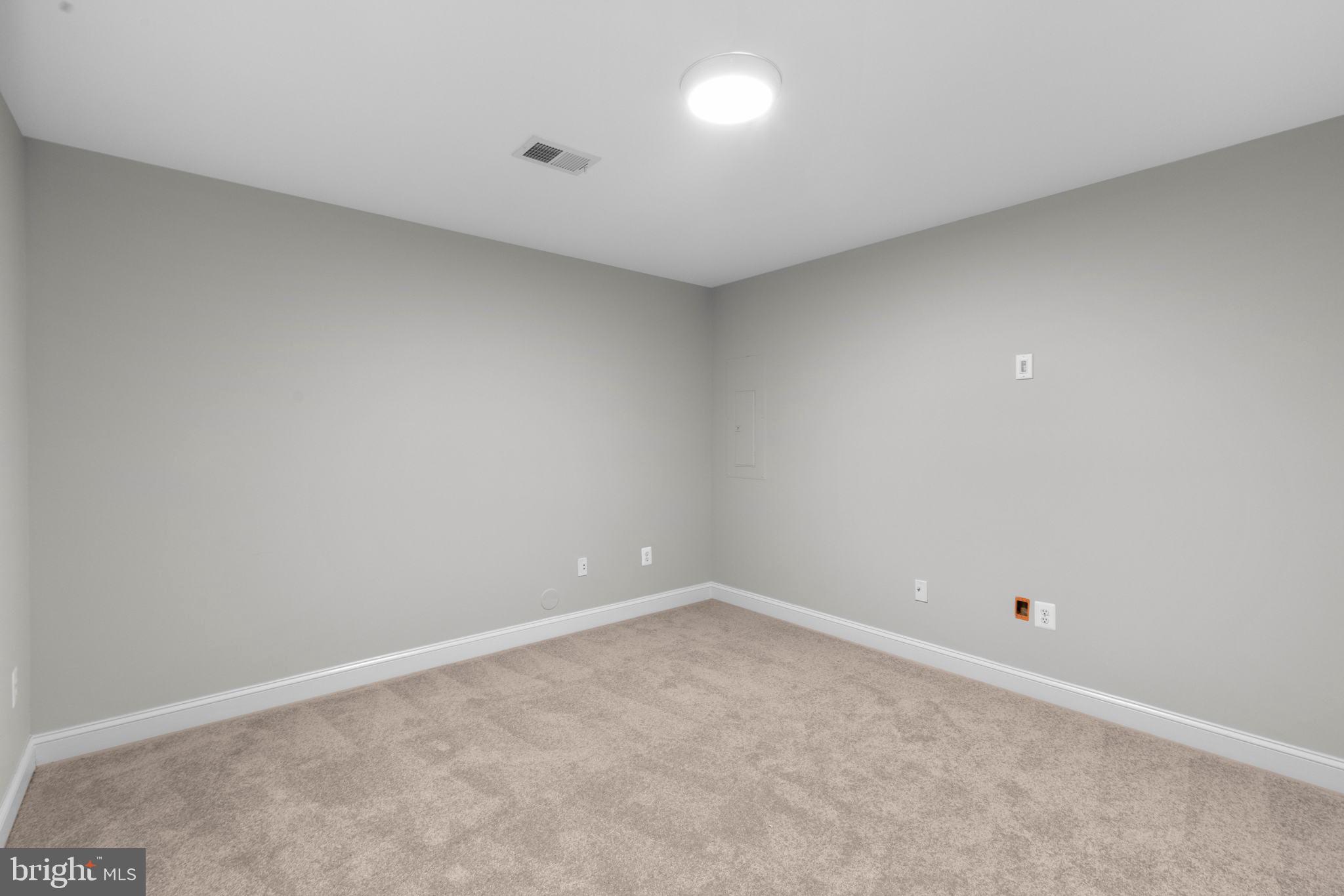 THE VINEYARDS - Residential