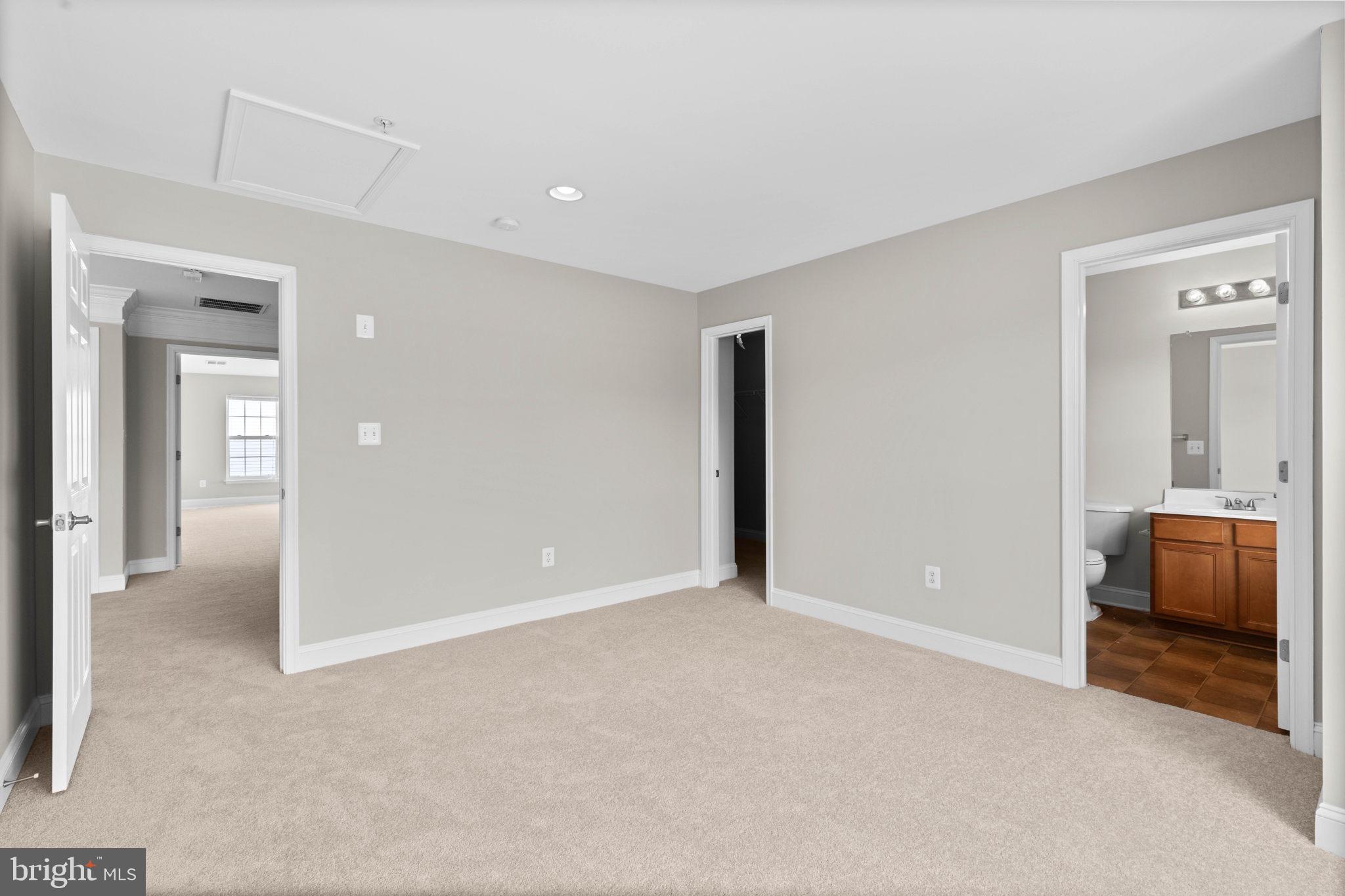 THE VINEYARDS - Residential