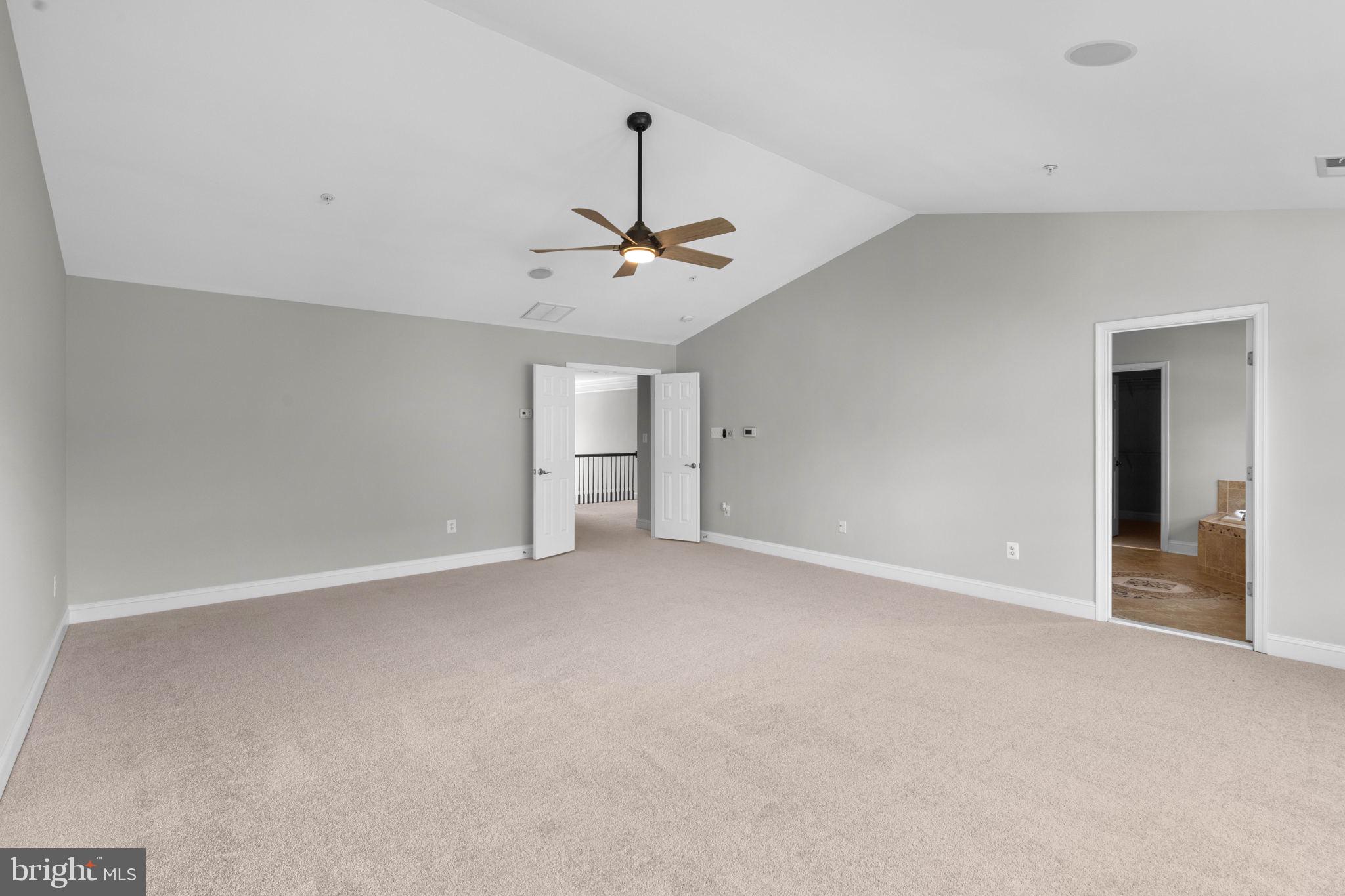 THE VINEYARDS - Residential