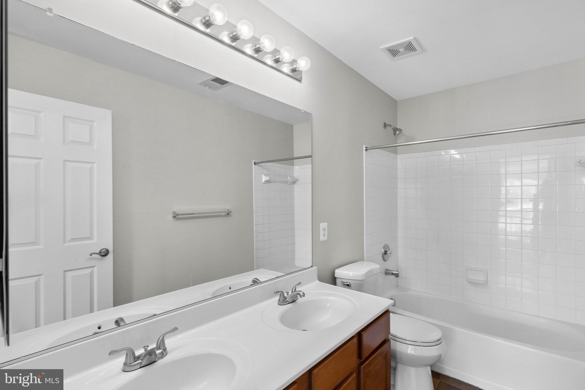 THE VINEYARDS - Residential