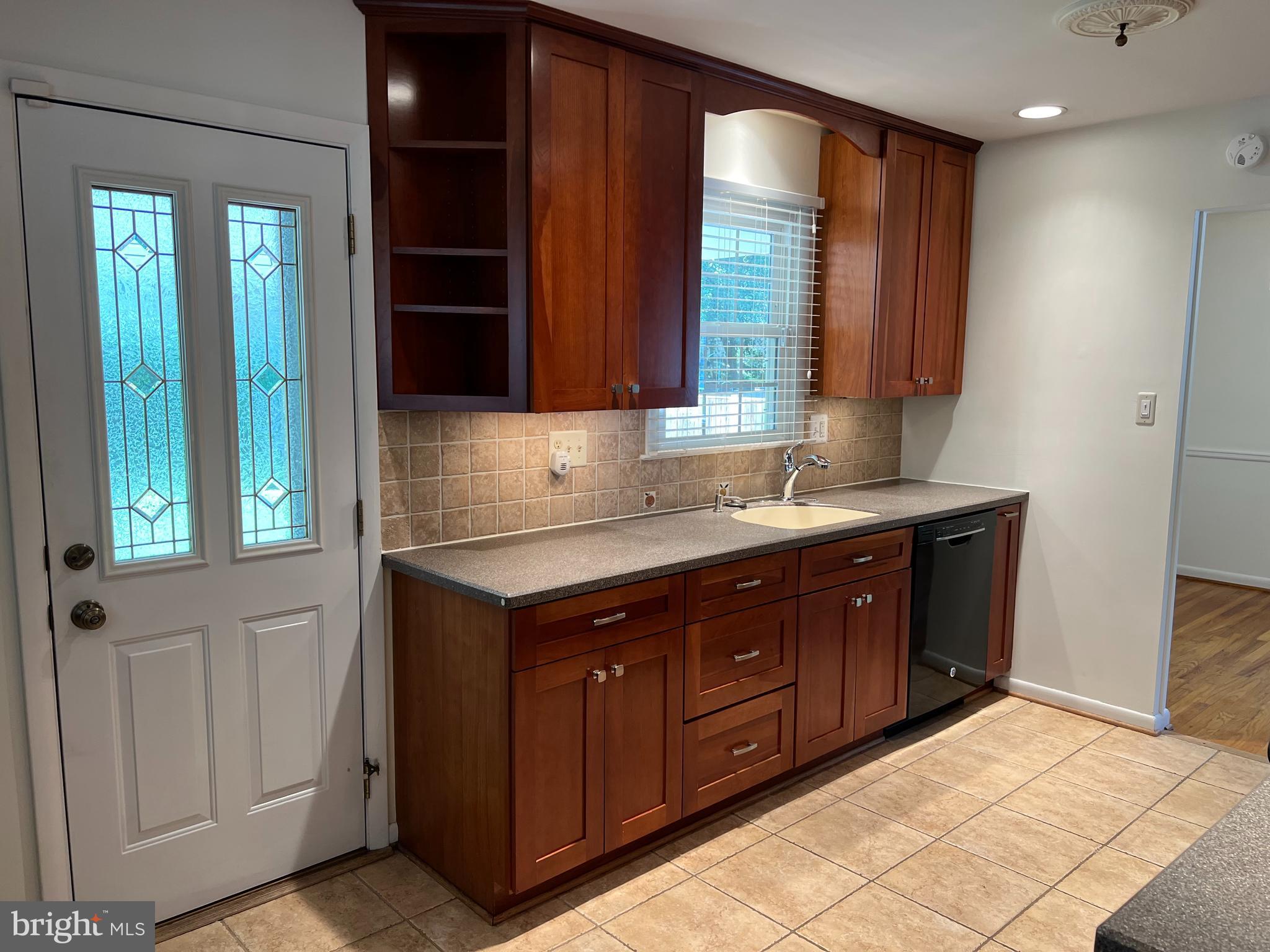 PROVIDENCE WOODS - Residential Lease