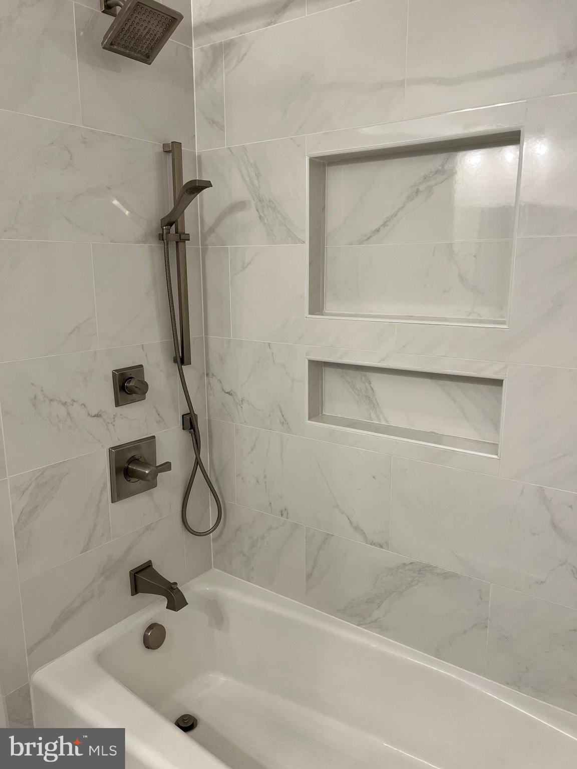 PROVIDENCE WOODS - Residential Lease