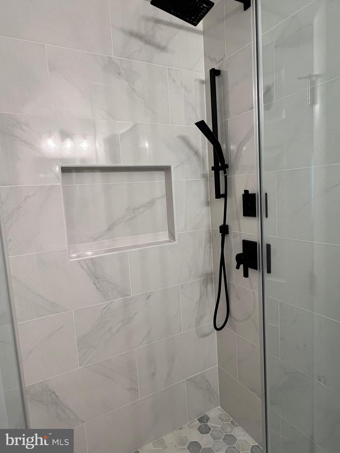 PROVIDENCE WOODS - Residential Lease