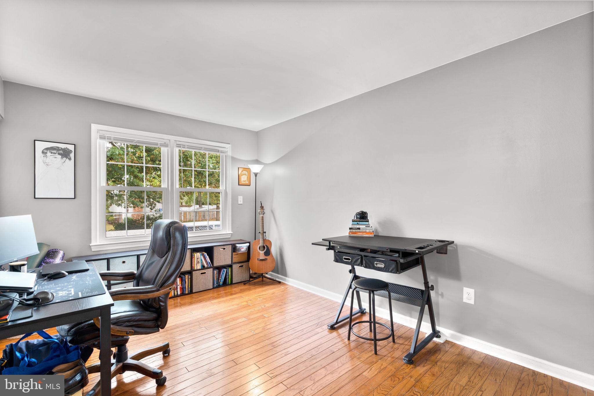 COURTS OF CHANDON - Residential Lease