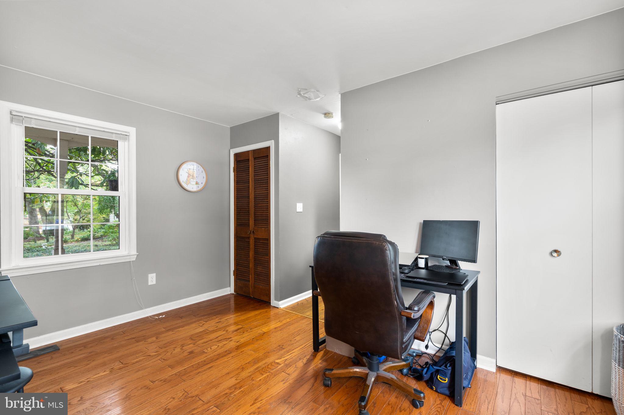 COURTS OF CHANDON - Residential Lease