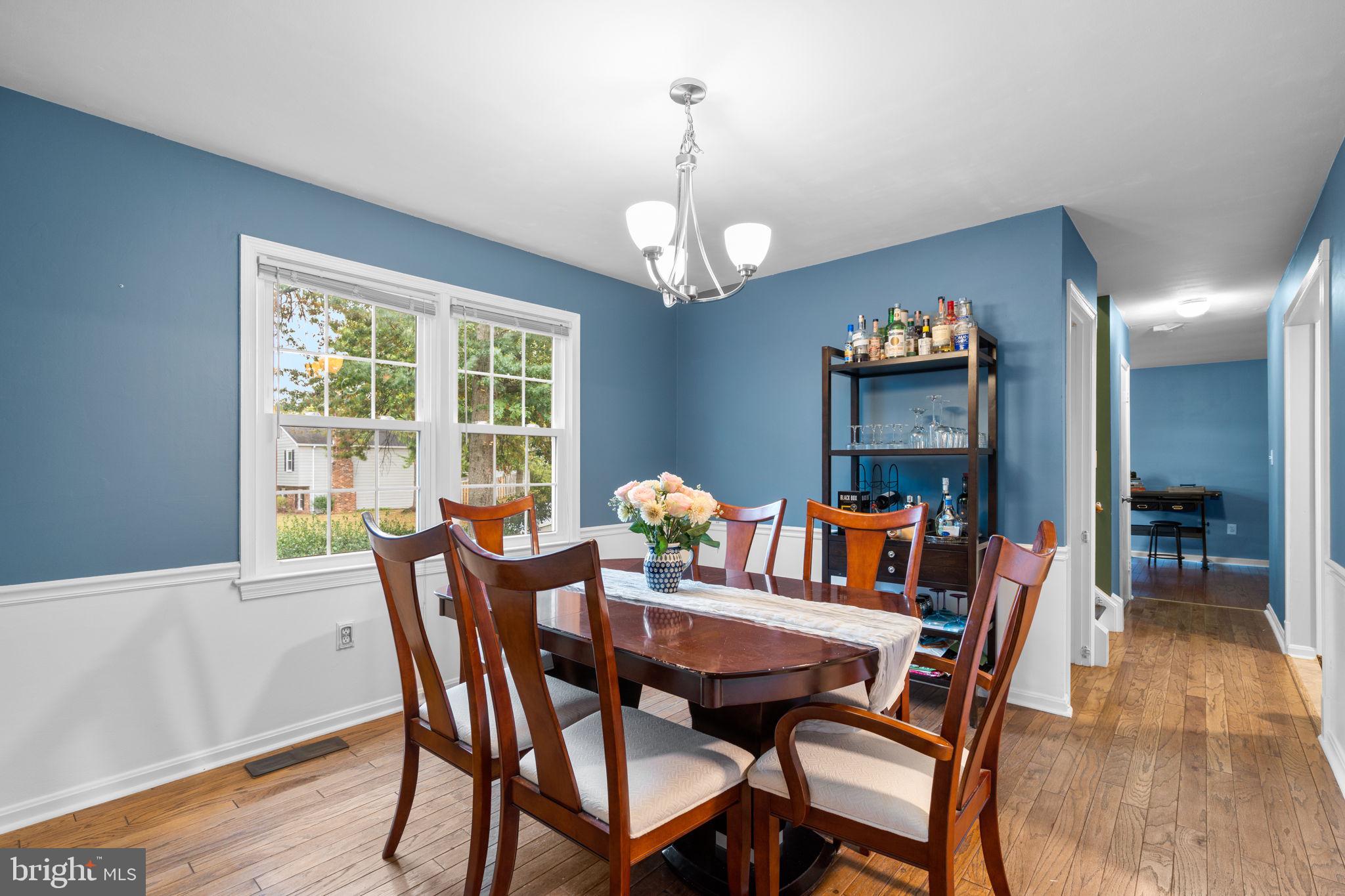 COURTS OF CHANDON - Residential Lease