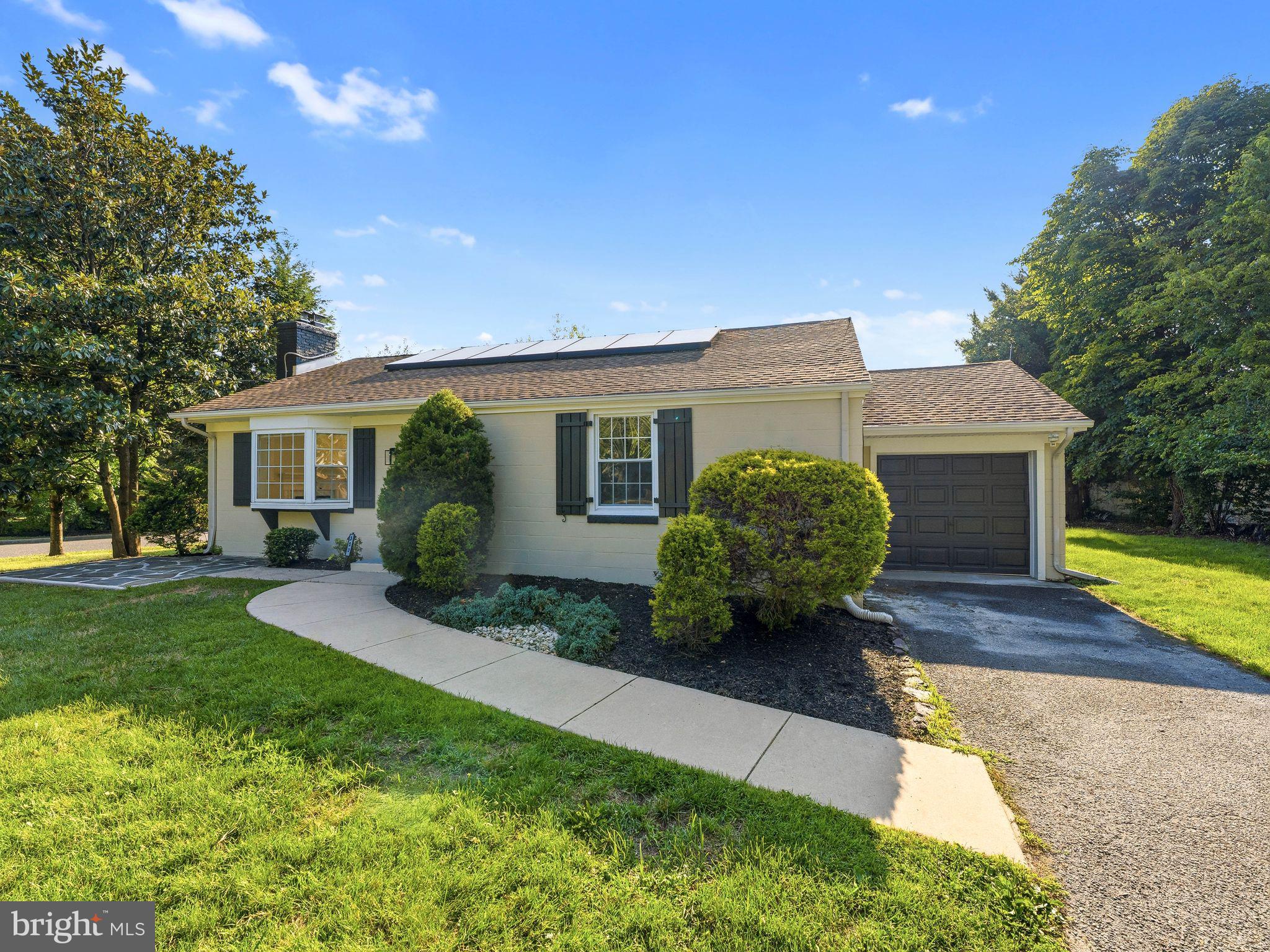 223 N CROPWELL ROAD