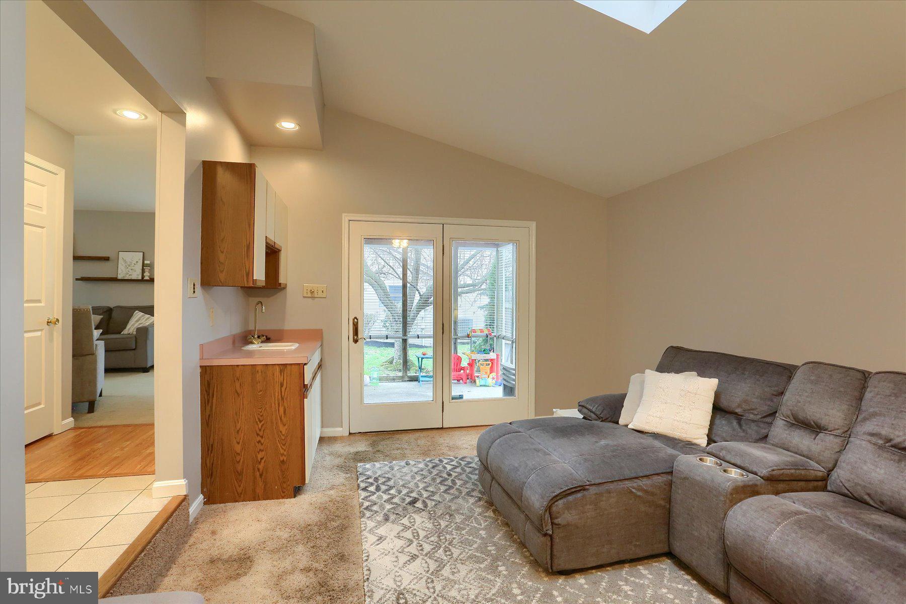 VICTORIA GLEN - Residential