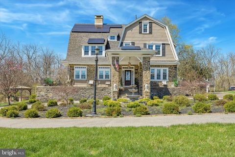 Photo of 917 Dekalb Pike, AMBLER, PA 19002 (MLS # PAMC2175670)