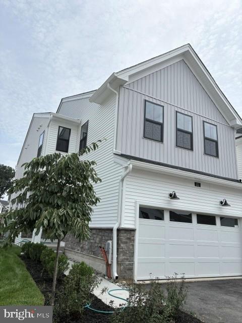 102 CAMRYN COURT