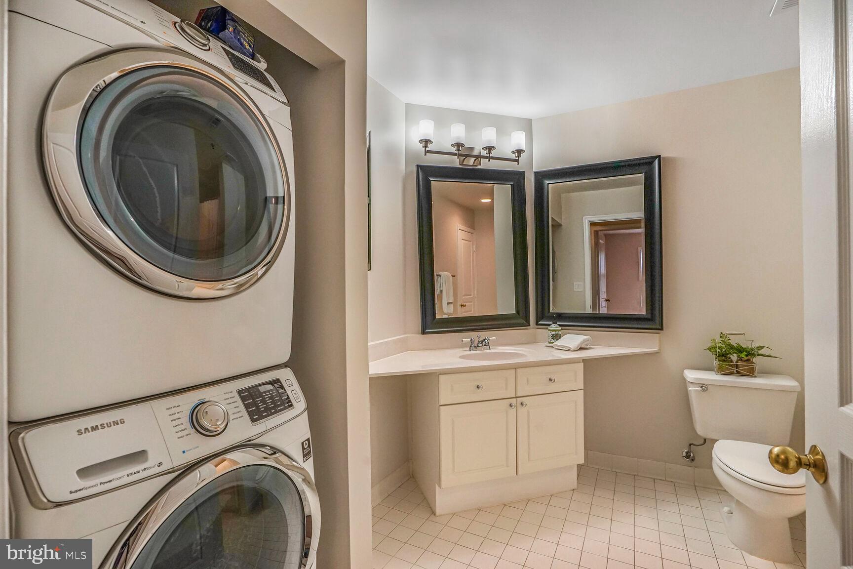 SAVOY PARK CONDOMINIUMS - Residential