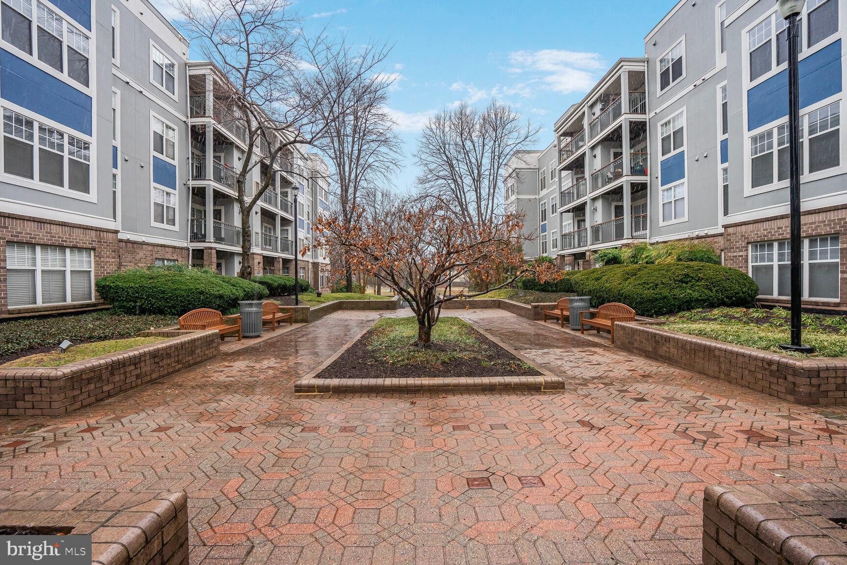 SAVOY PARK CONDOMINIUMS - Residential