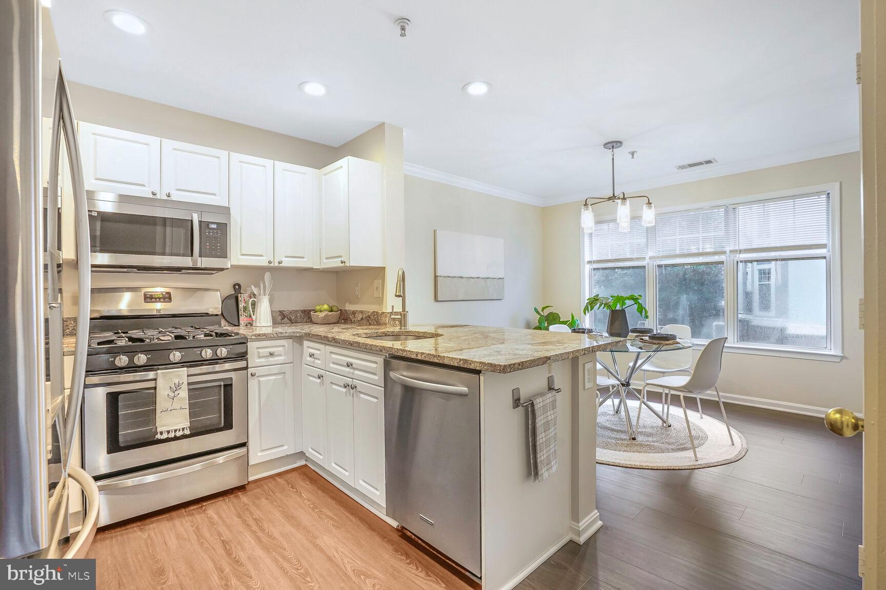 SAVOY PARK CONDOMINIUMS - Residential