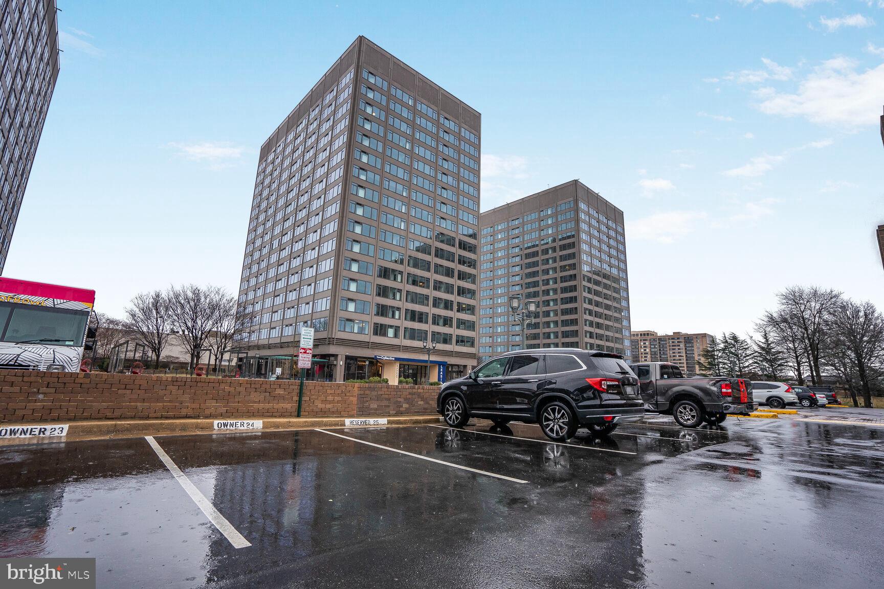 SAVOY PARK CONDOMINIUMS - Residential