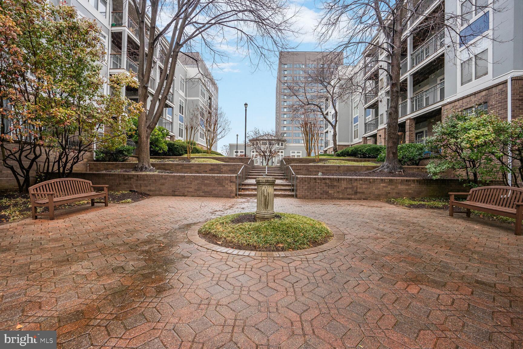 SAVOY PARK CONDOMINIUMS - Residential