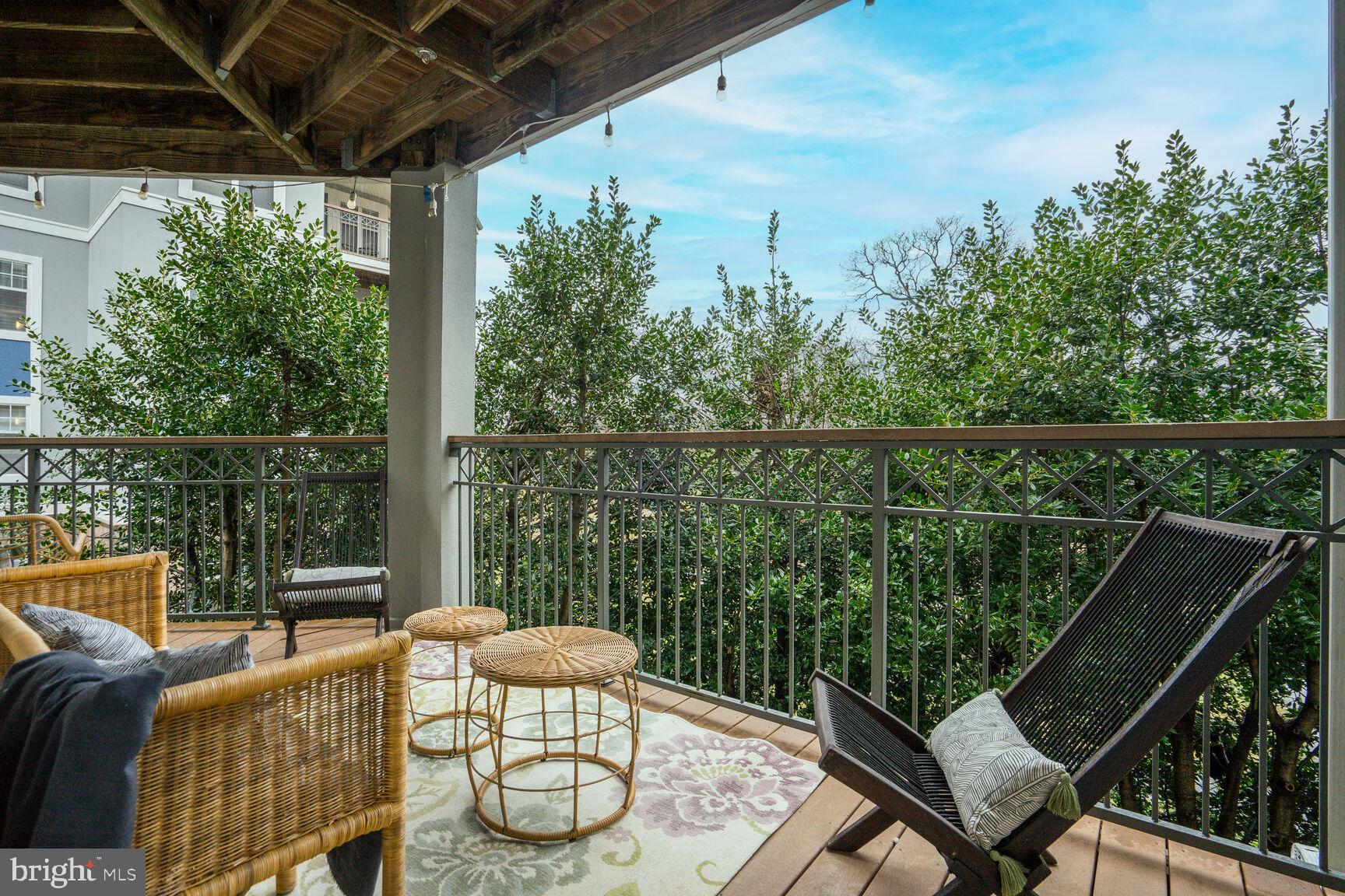 SAVOY PARK CONDOMINIUMS - Residential