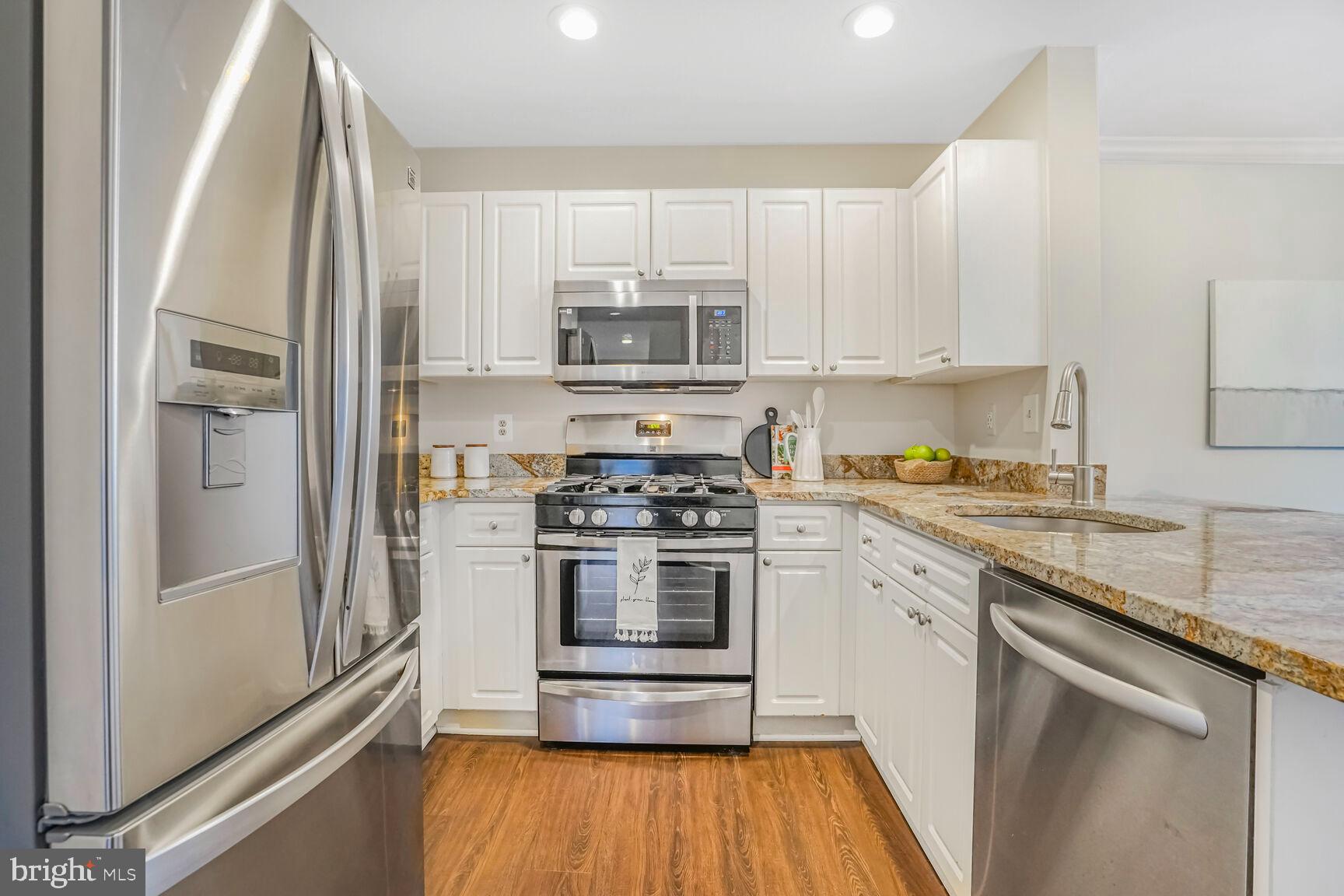 SAVOY PARK CONDOMINIUMS - Residential