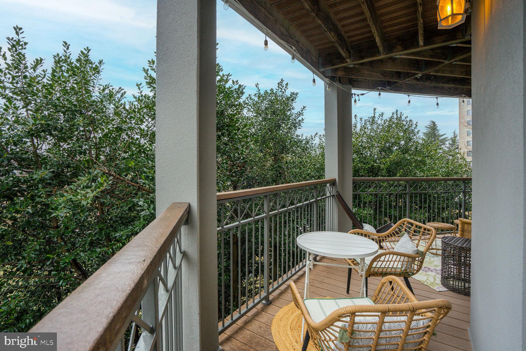 SAVOY PARK CONDOMINIUMS - Residential