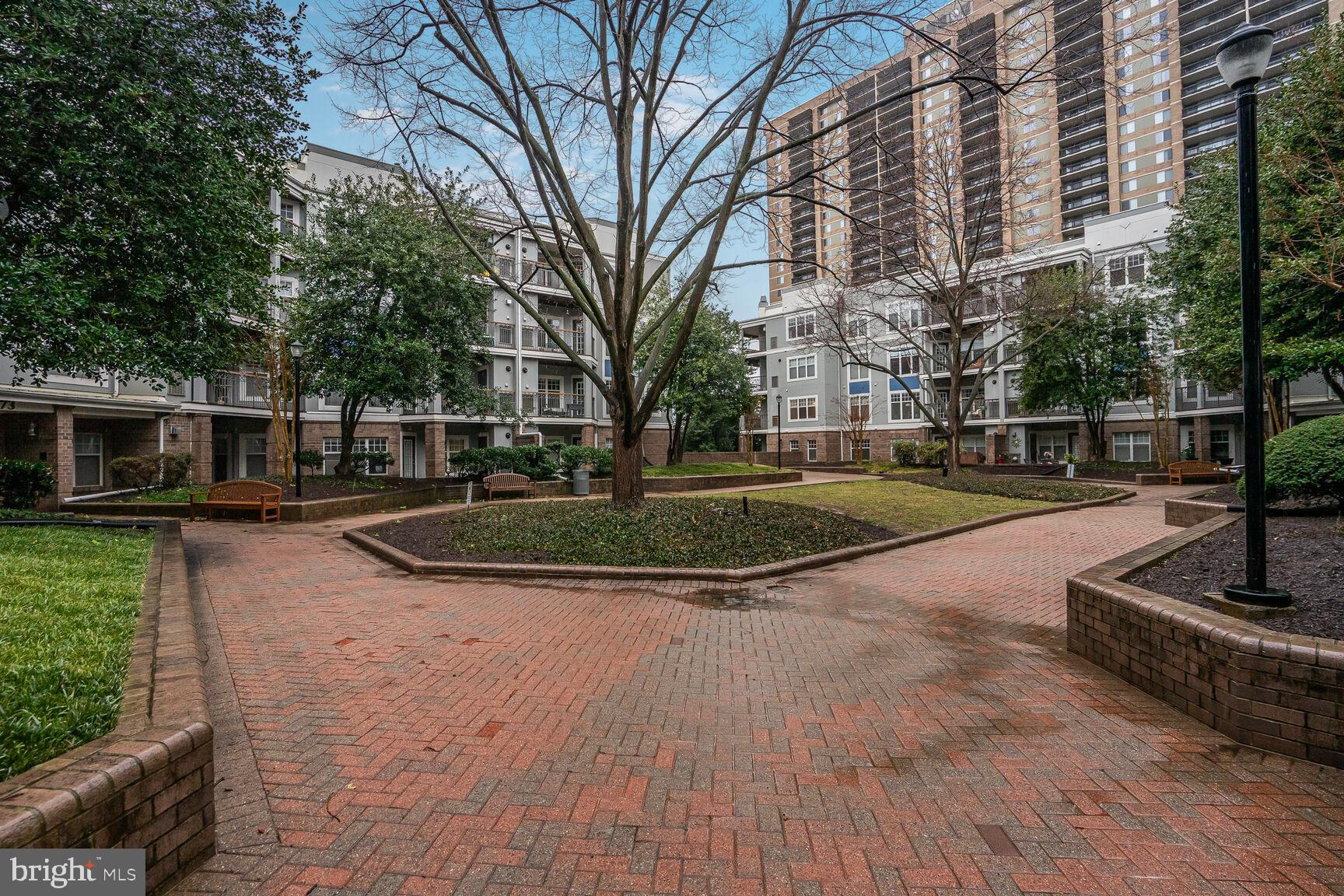 SAVOY PARK CONDOMINIUMS - Residential