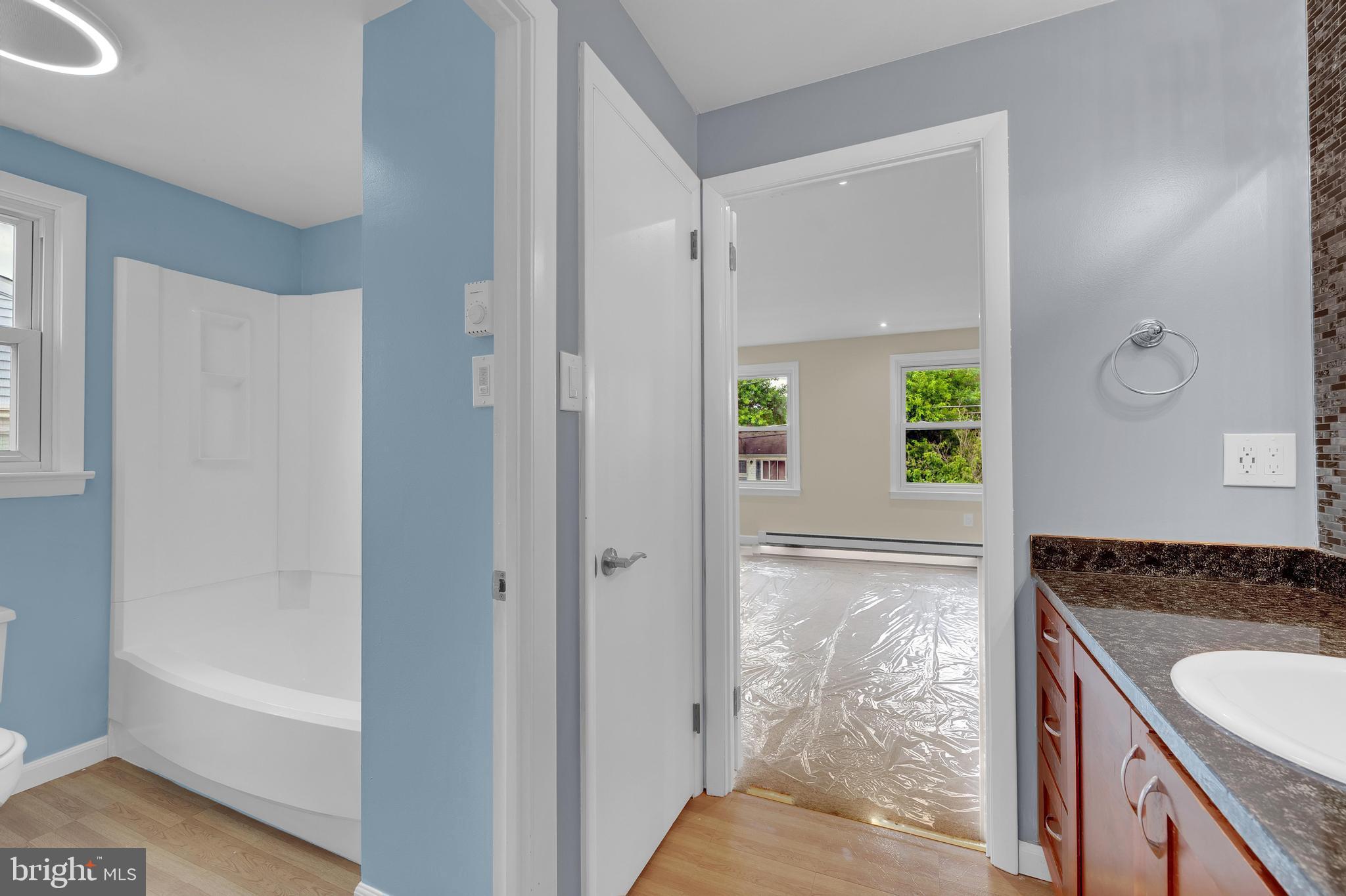 COLONIAL VIL - Residential