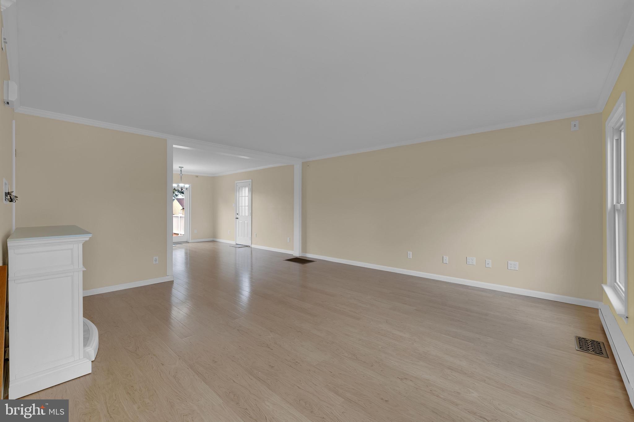 COLONIAL VIL - Residential