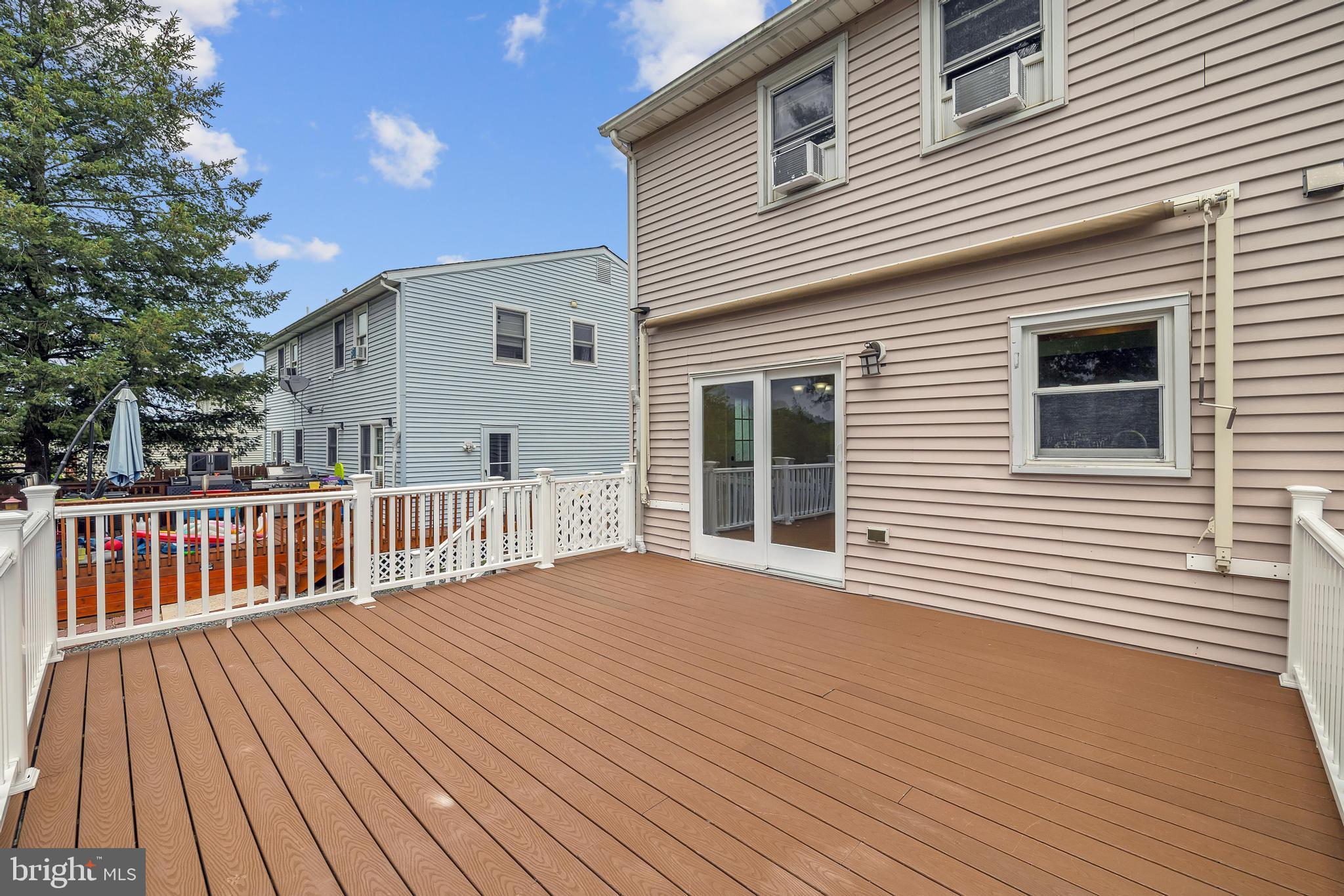 COLONIAL VIL - Residential