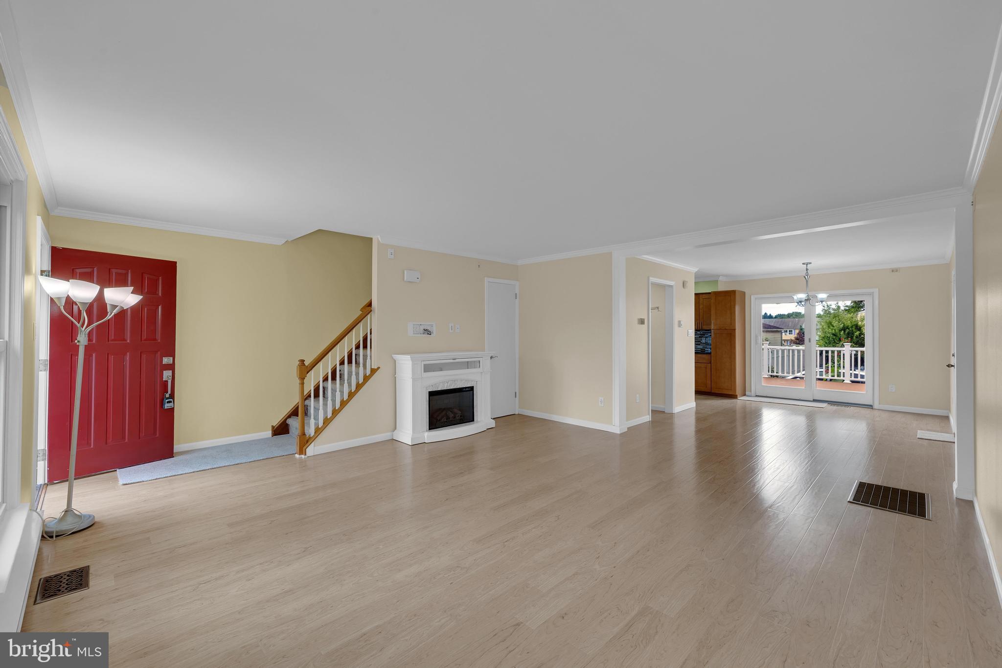 COLONIAL VIL - Residential