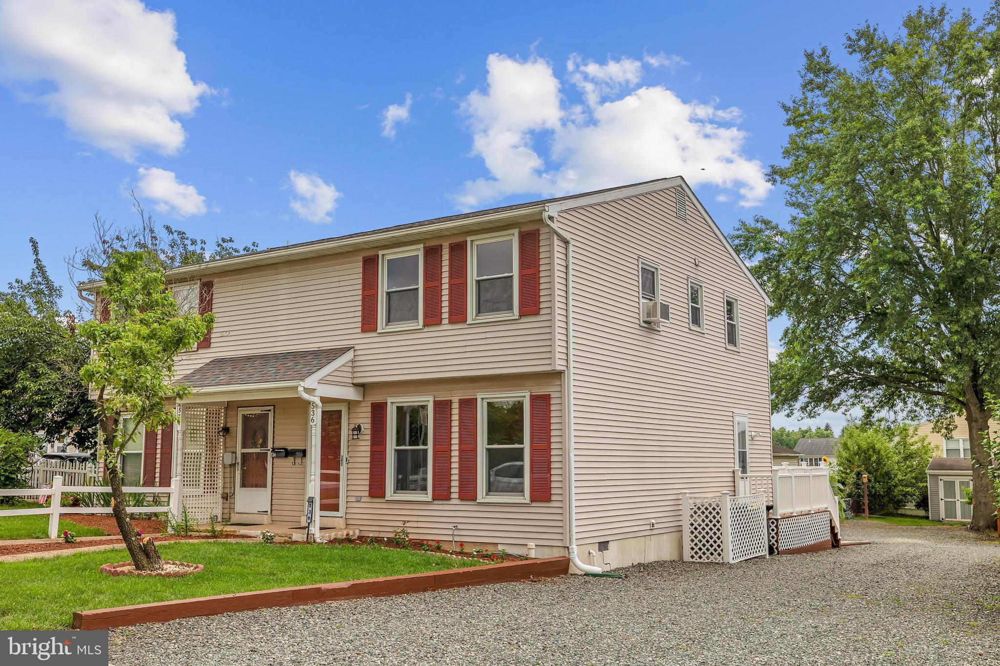 COLONIAL VIL - Residential