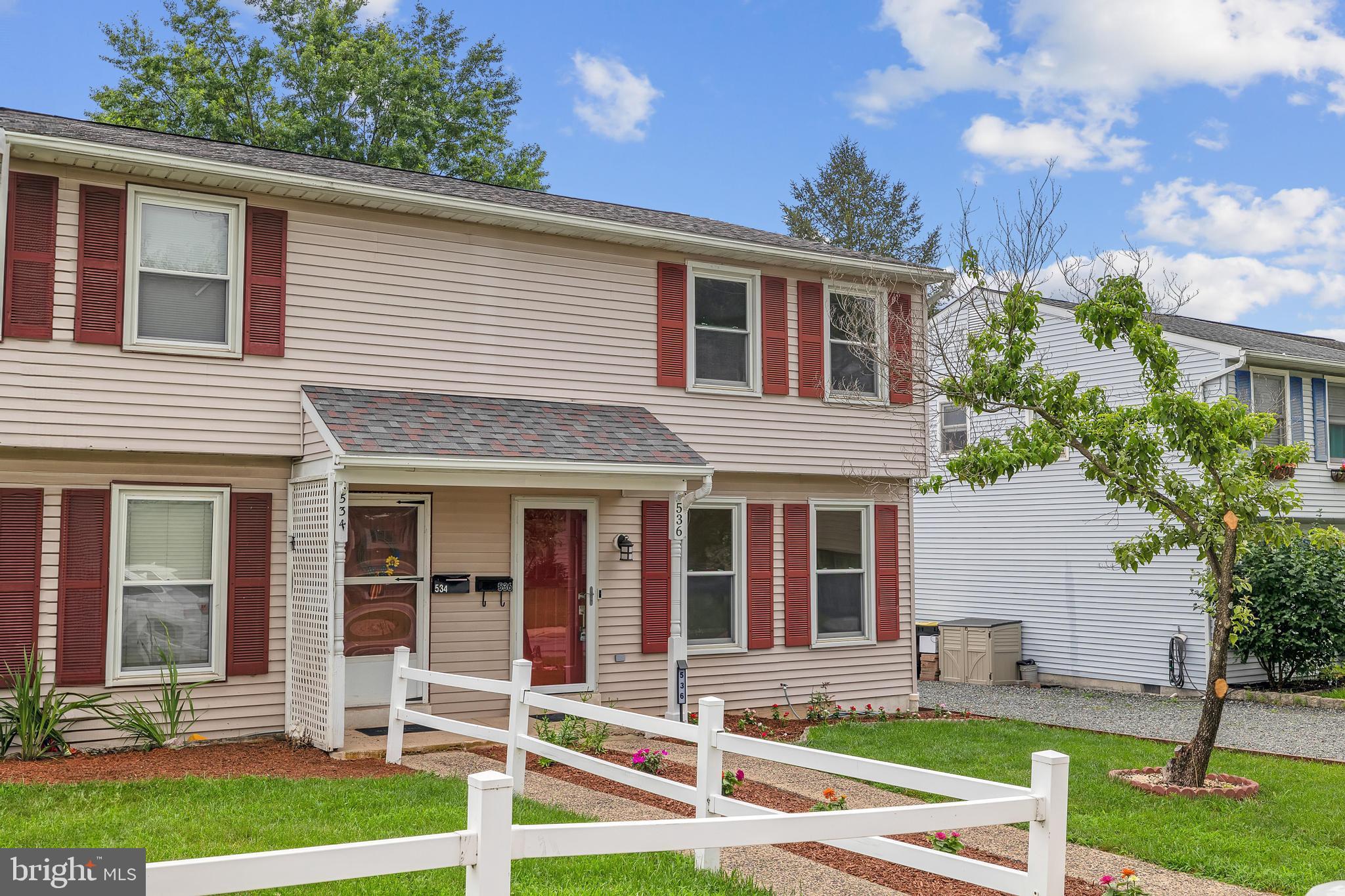 COLONIAL VIL - Residential