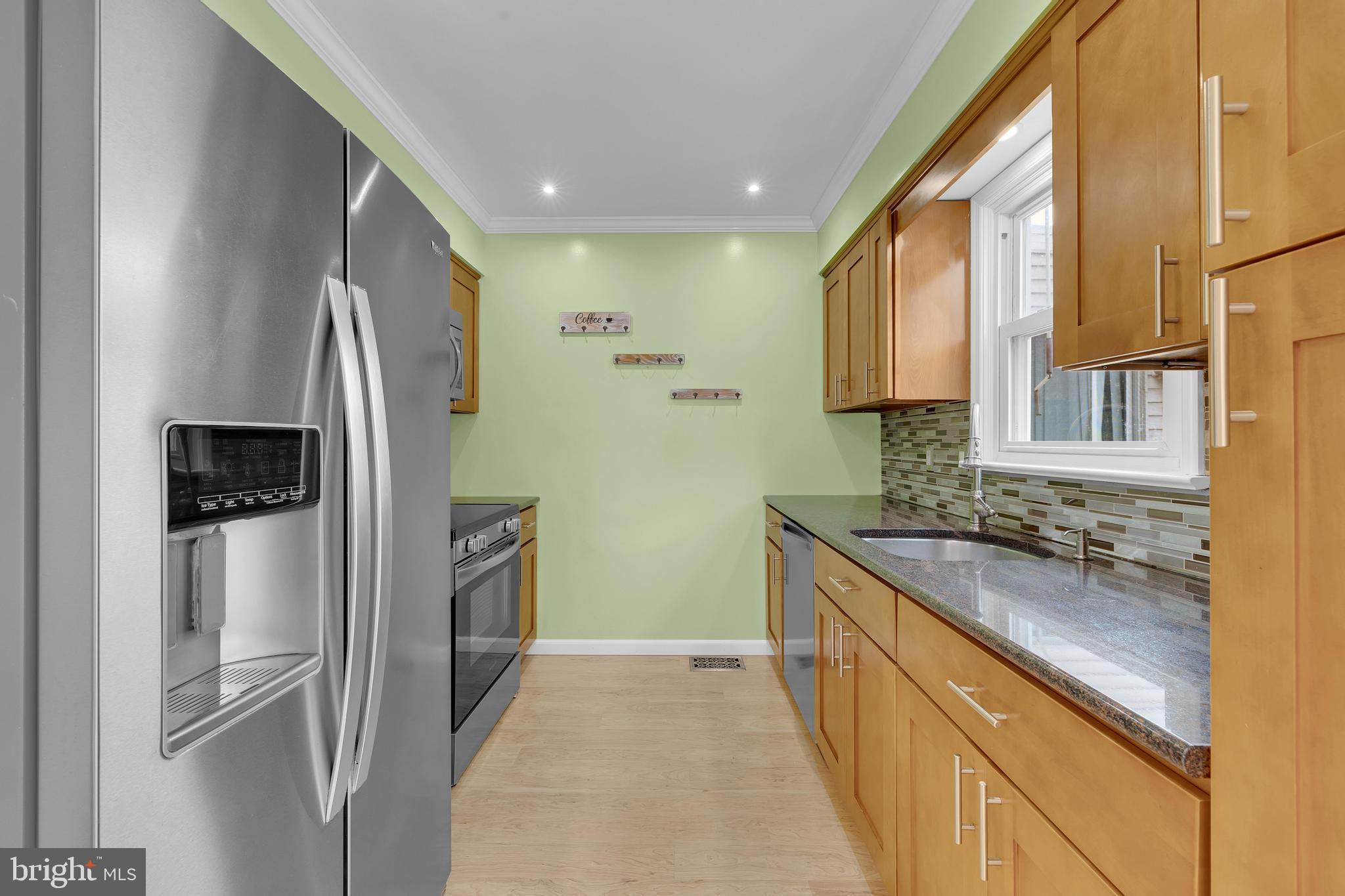 COLONIAL VIL - Residential