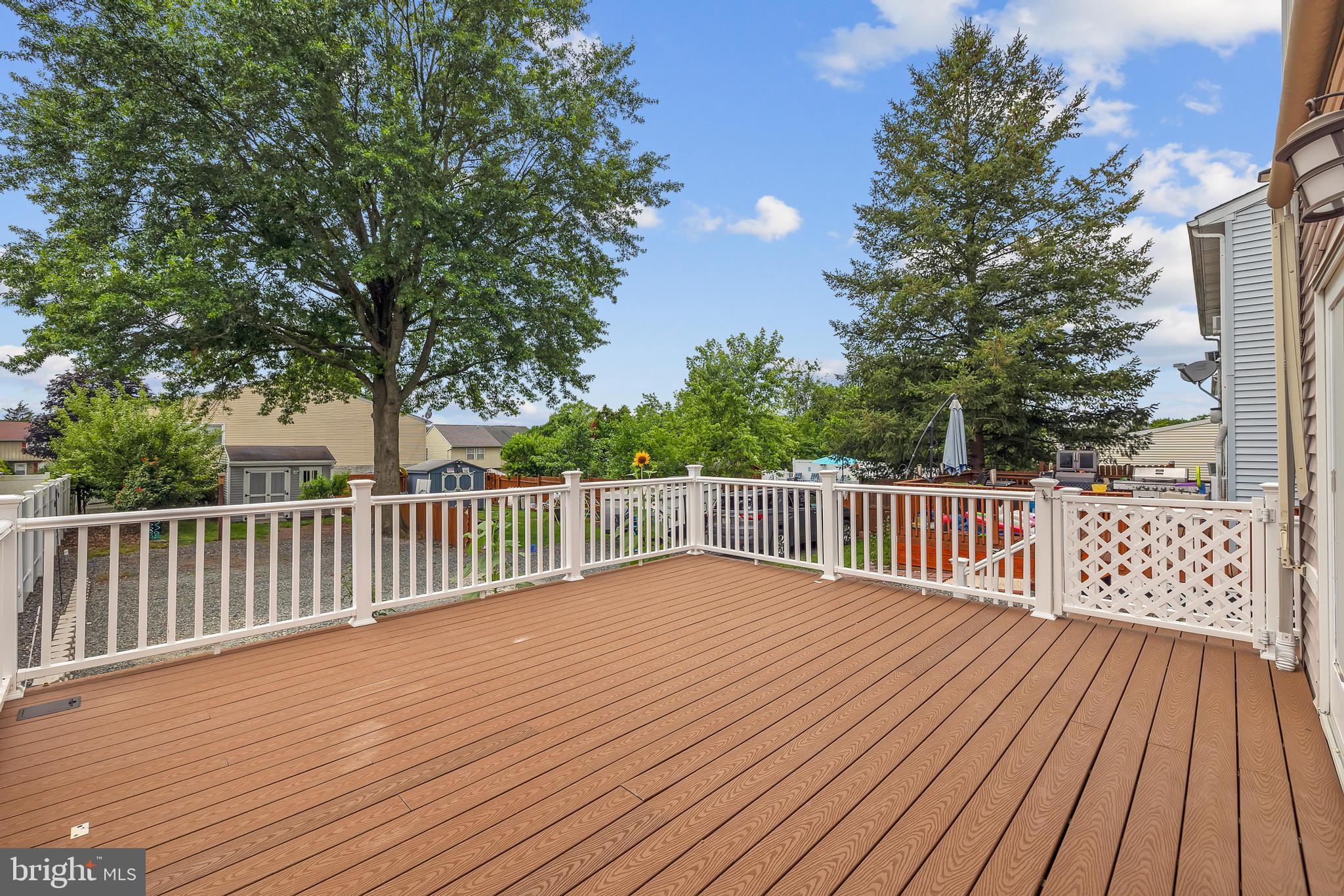 COLONIAL VIL - Residential