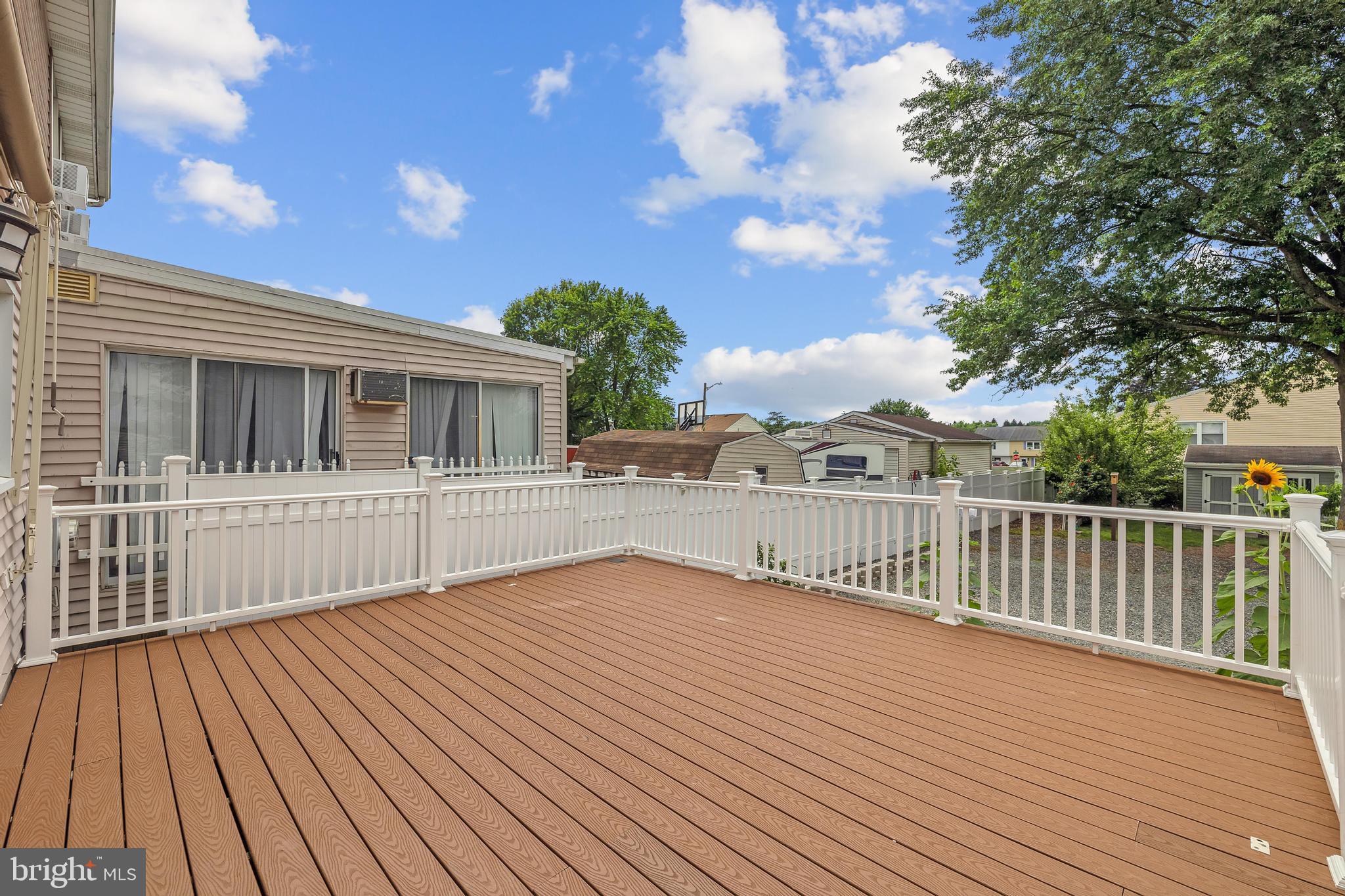 COLONIAL VIL - Residential