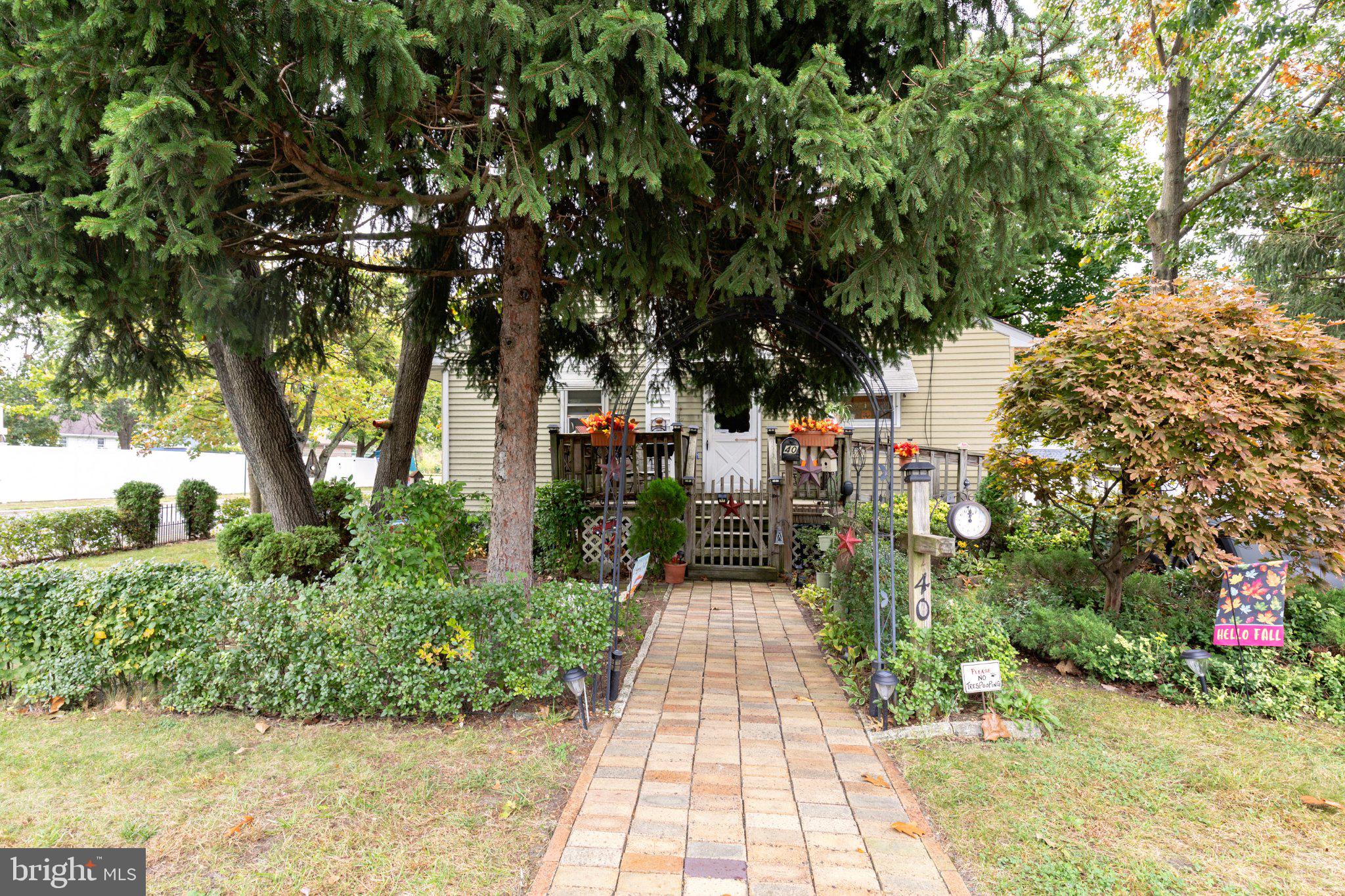 40 W EVANSON AVENUE W