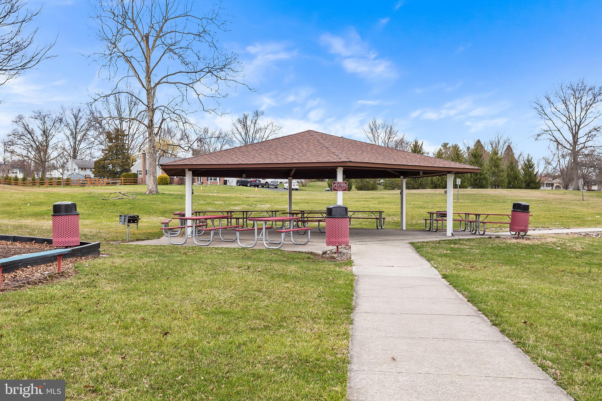 POTTSGROVE - Residential