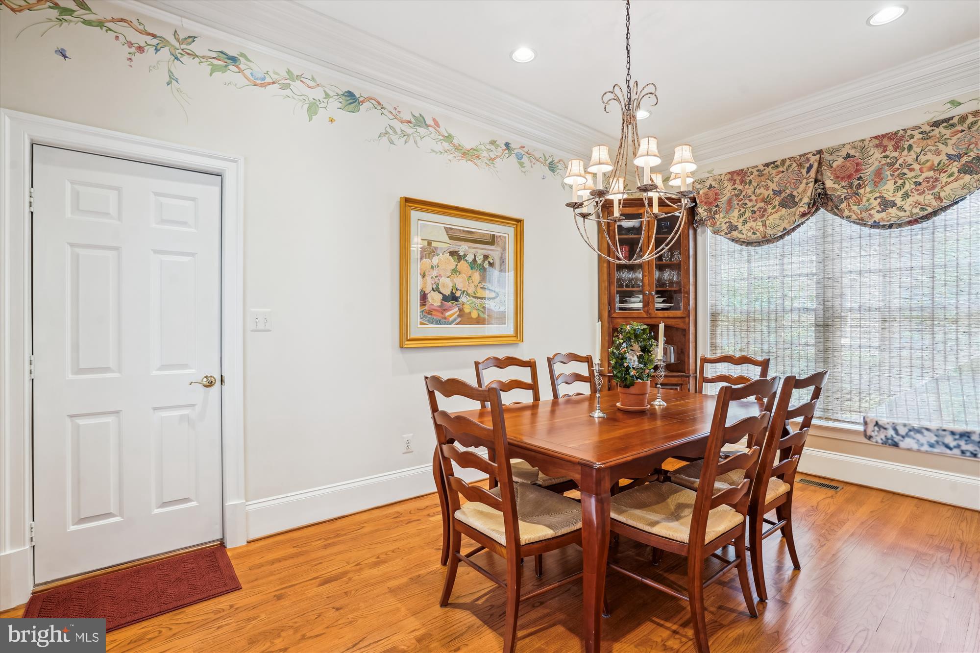 WILLIAMSBURG COMMONS - Residential