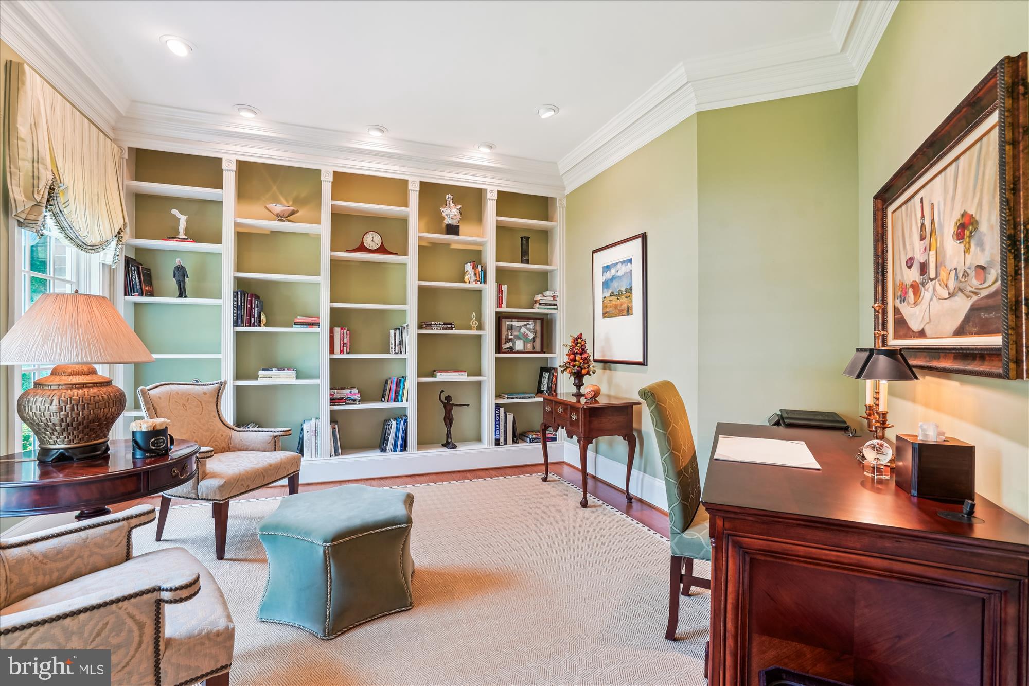 WILLIAMSBURG COMMONS - Residential