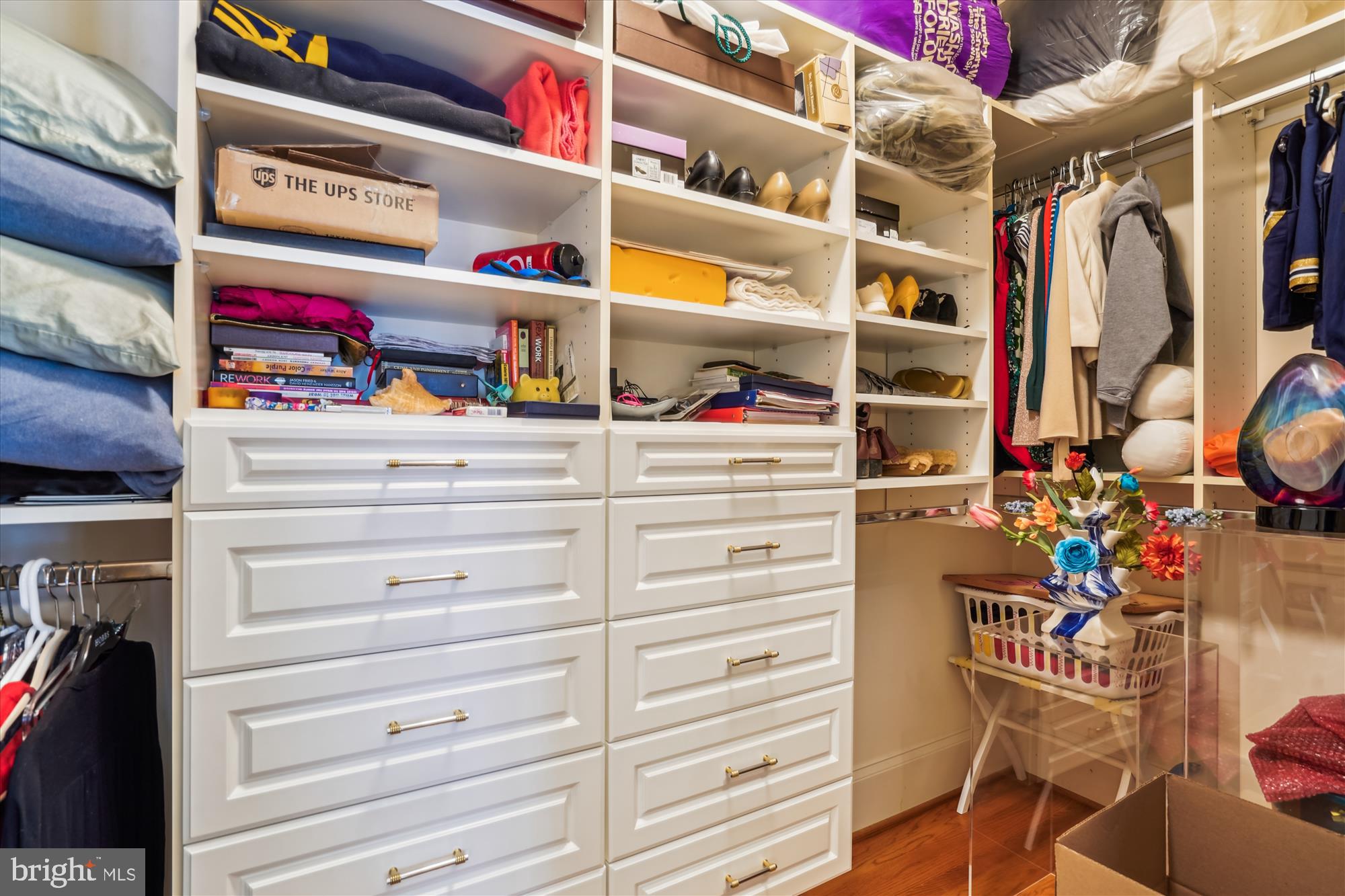 WILLIAMSBURG COMMONS - Residential